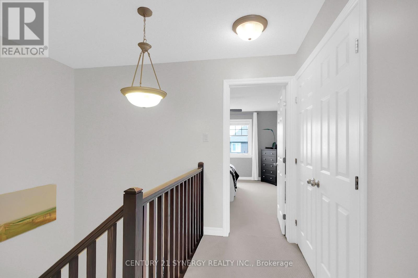 251 Mojave Crescent