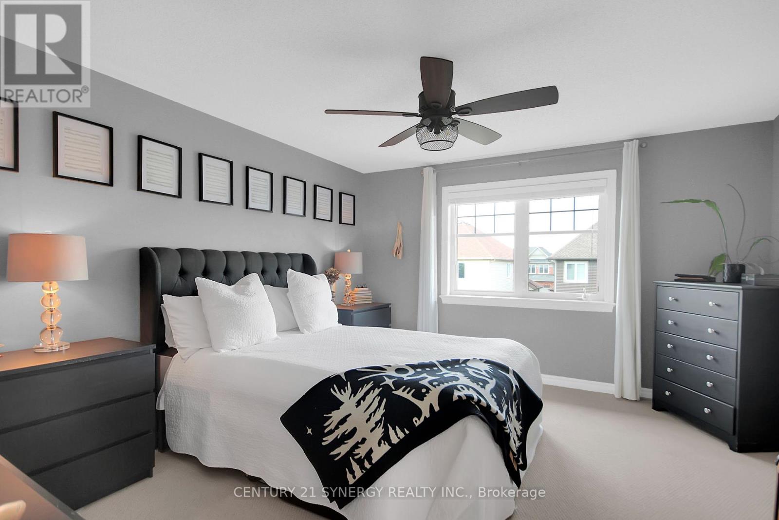 251 Mojave Crescent