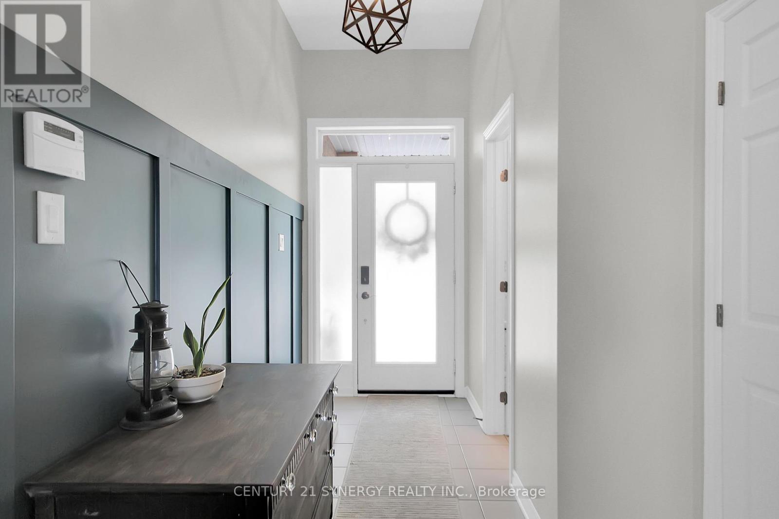 251 Mojave Crescent