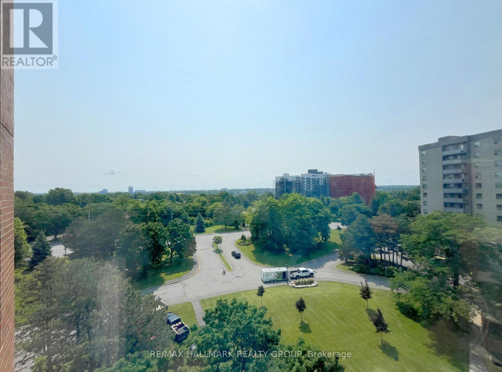 1210 - 2871 Richmond Road