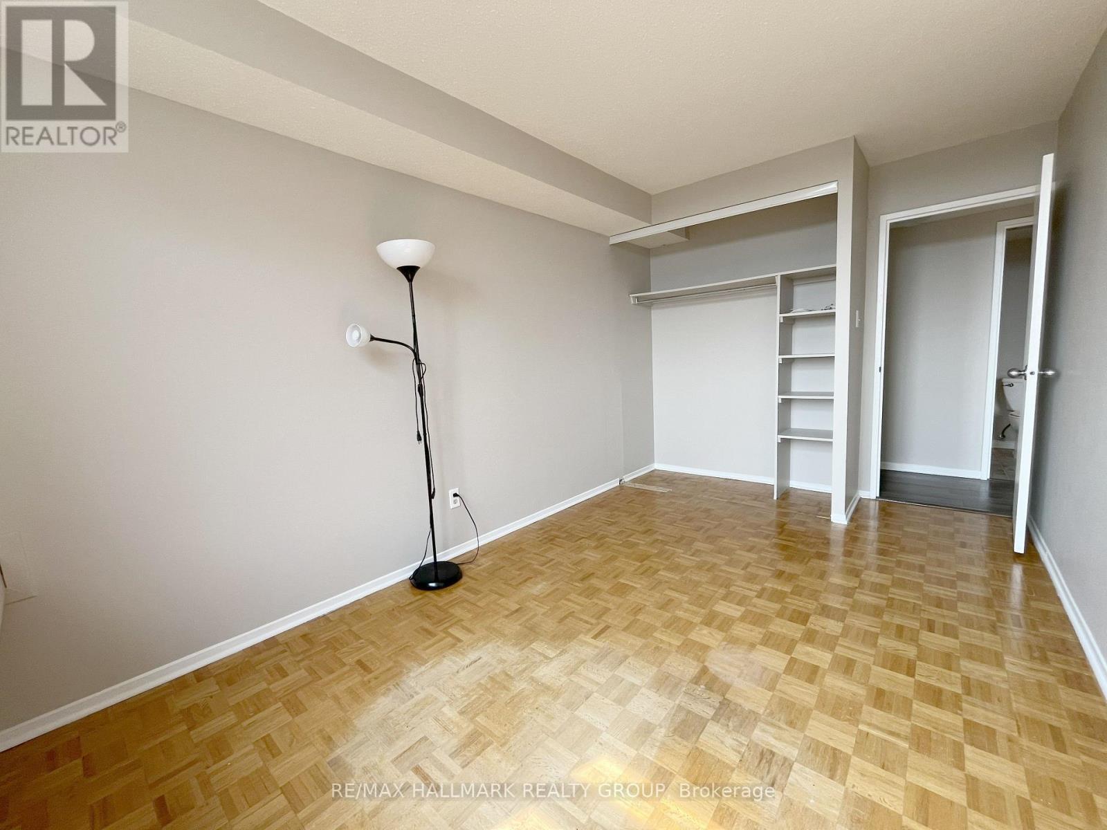 1210 - 2871 Richmond Road