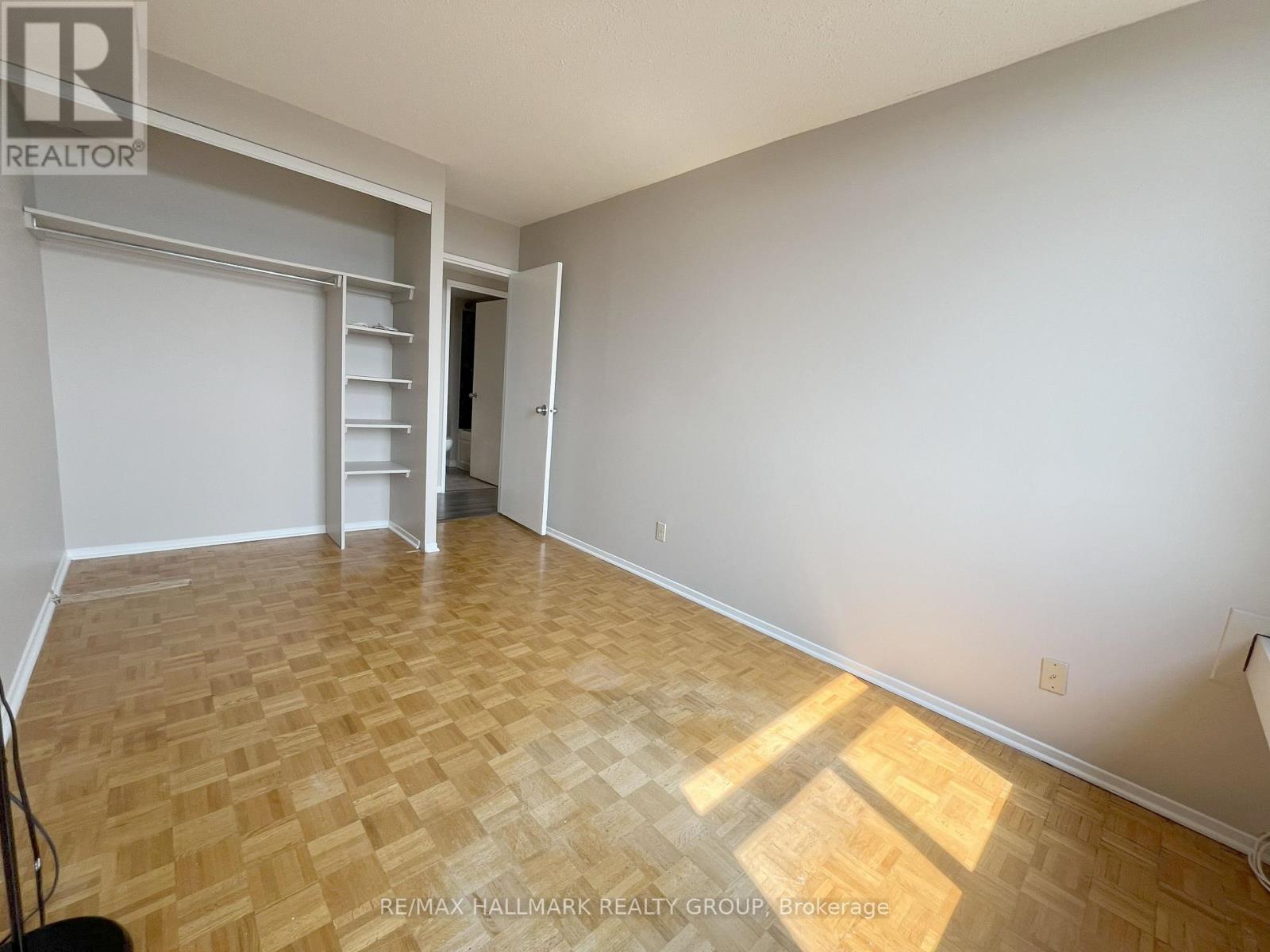 1210 - 2871 Richmond Road
