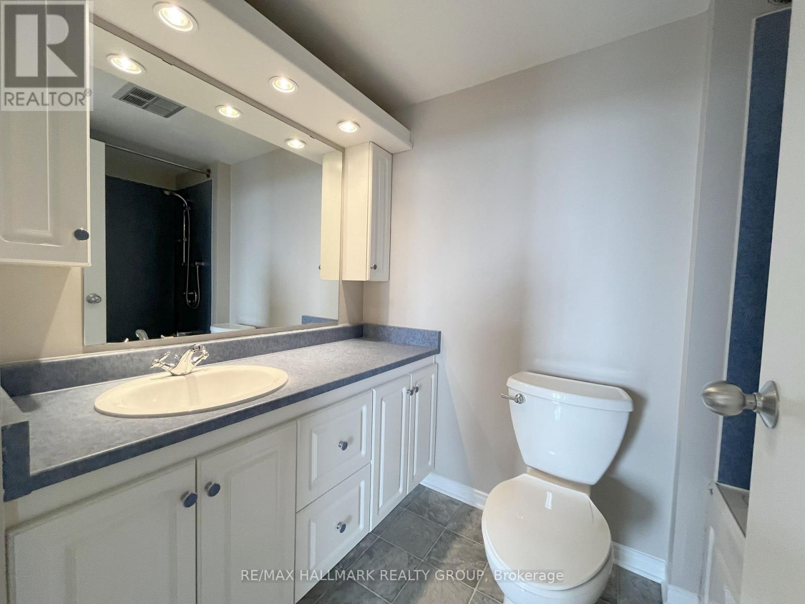 1210 - 2871 Richmond Road