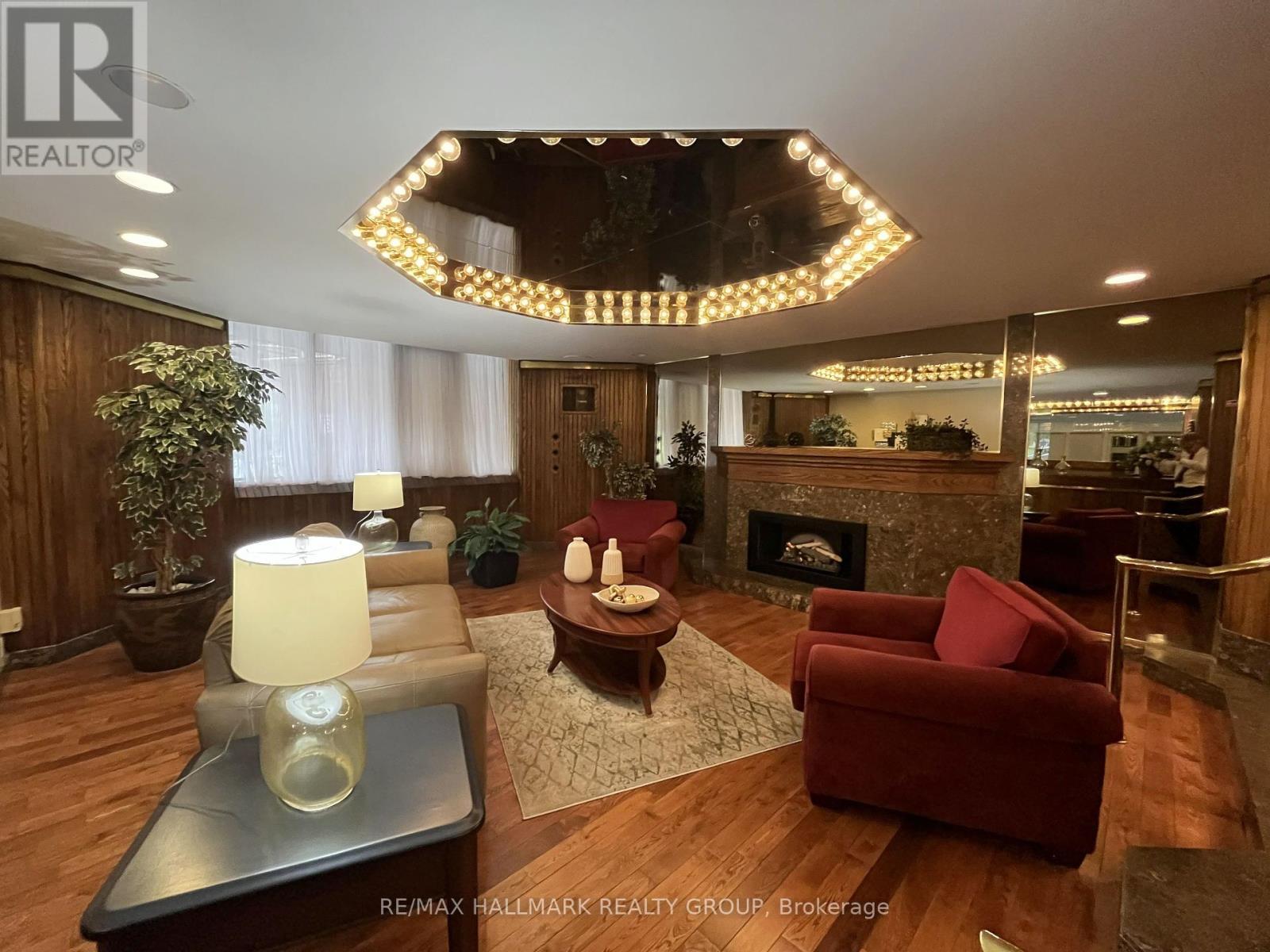 1210 - 2871 Richmond Road