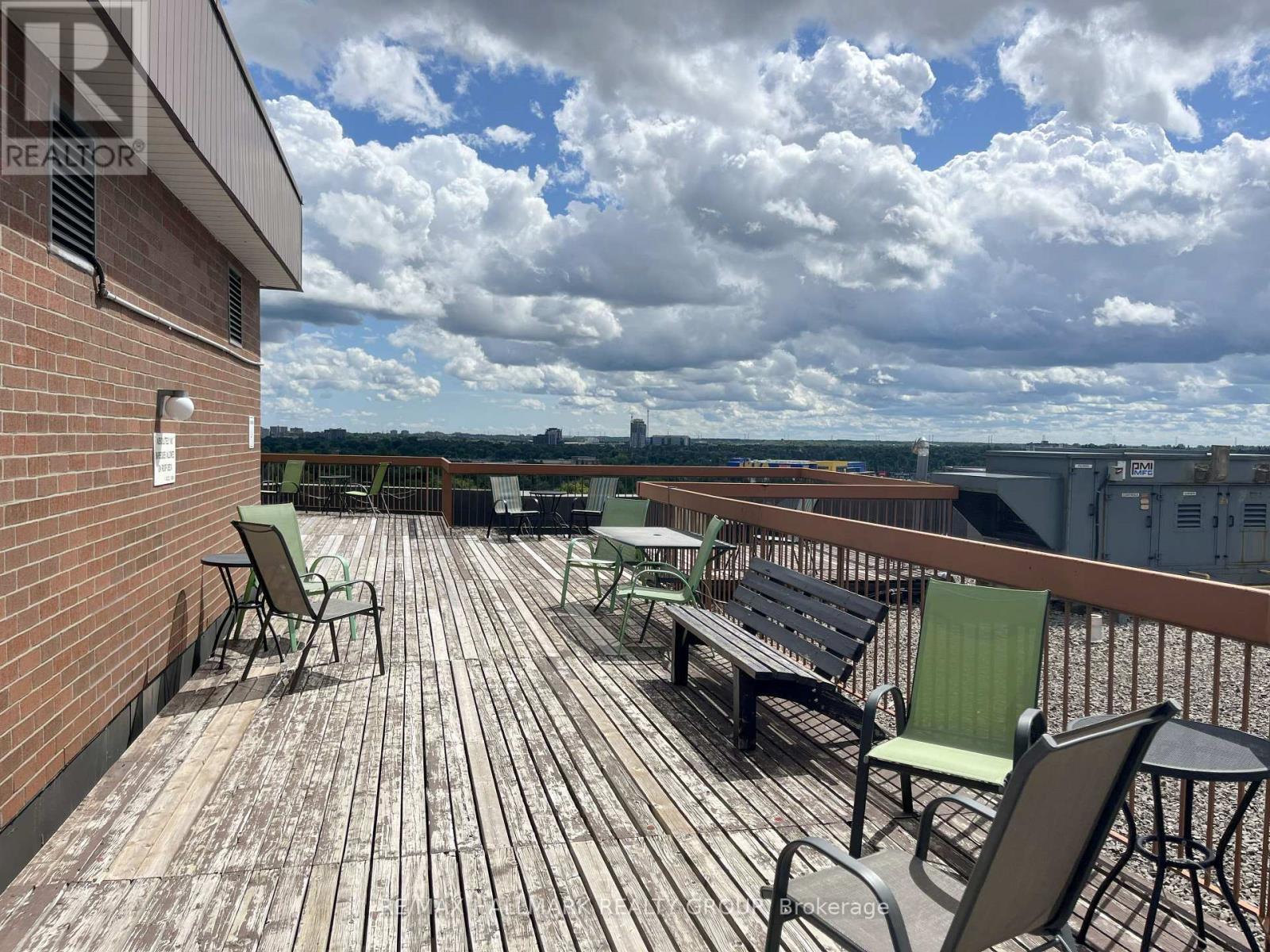1210 - 2871 Richmond Road