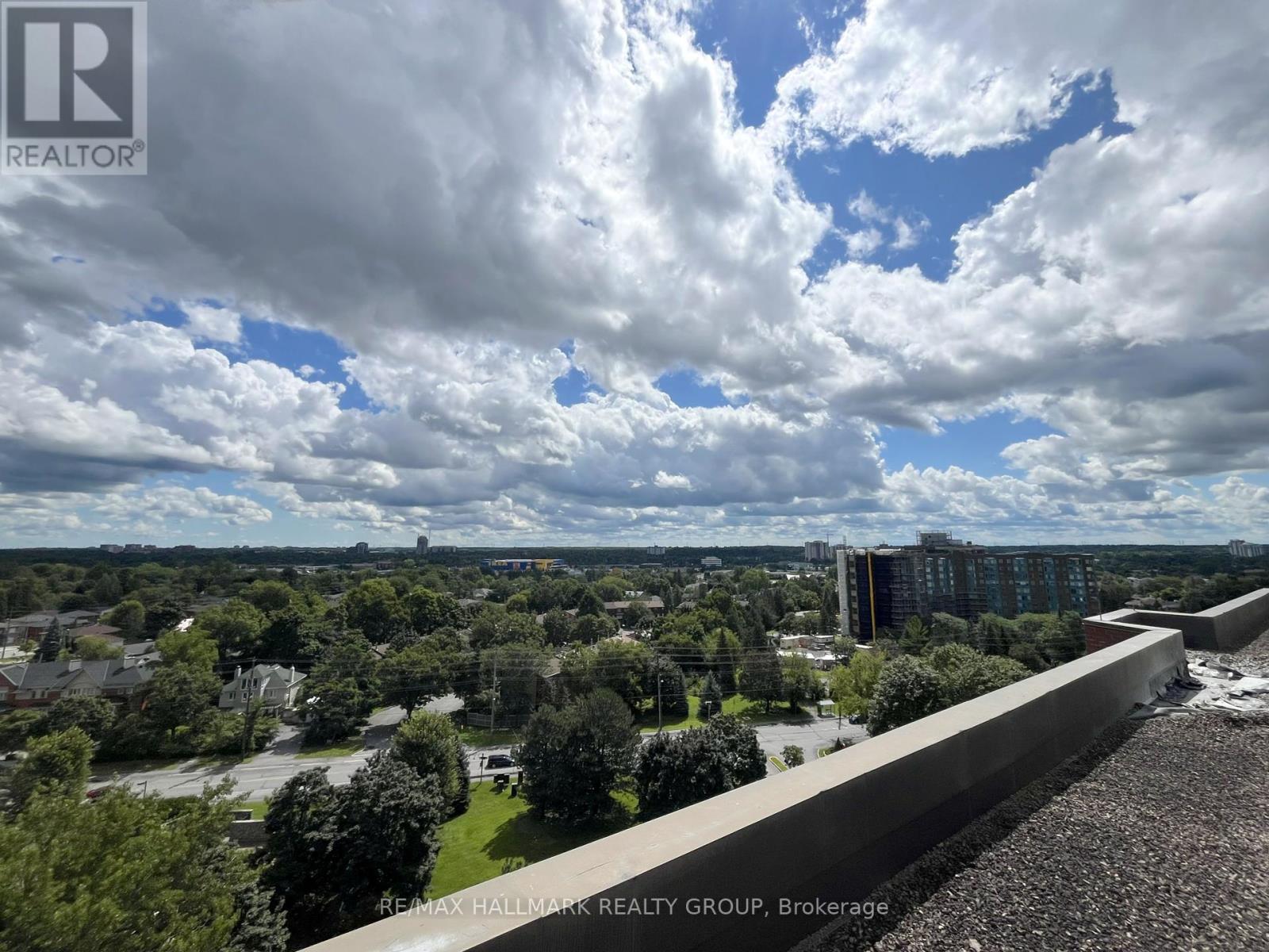 1210 - 2871 Richmond Road