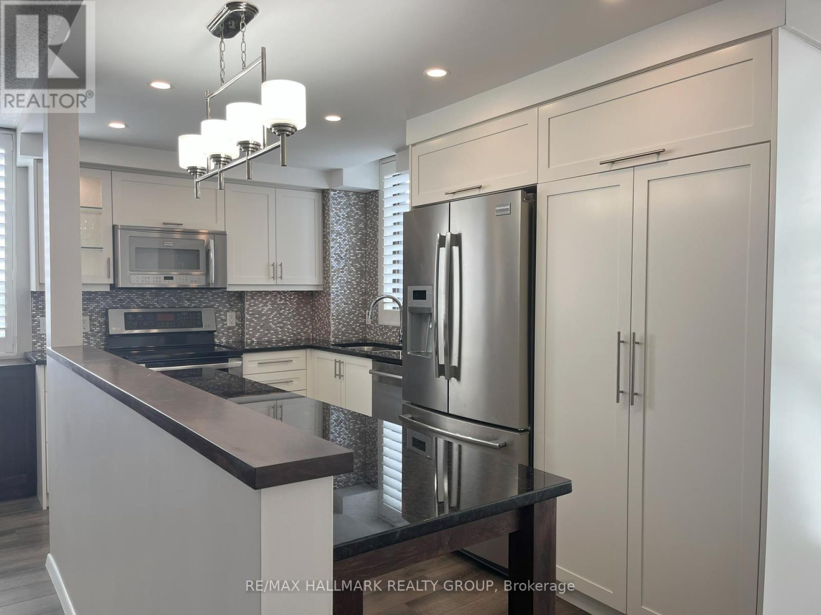 1210 - 2871 Richmond Road