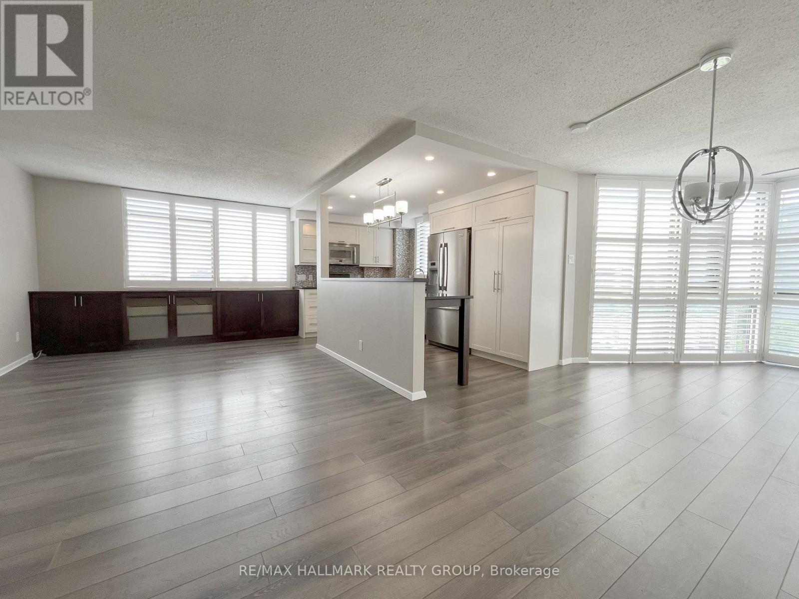 1210 - 2871 Richmond Road