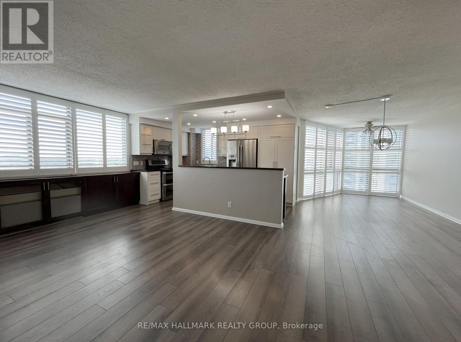 1210 - 2871 Richmond Road