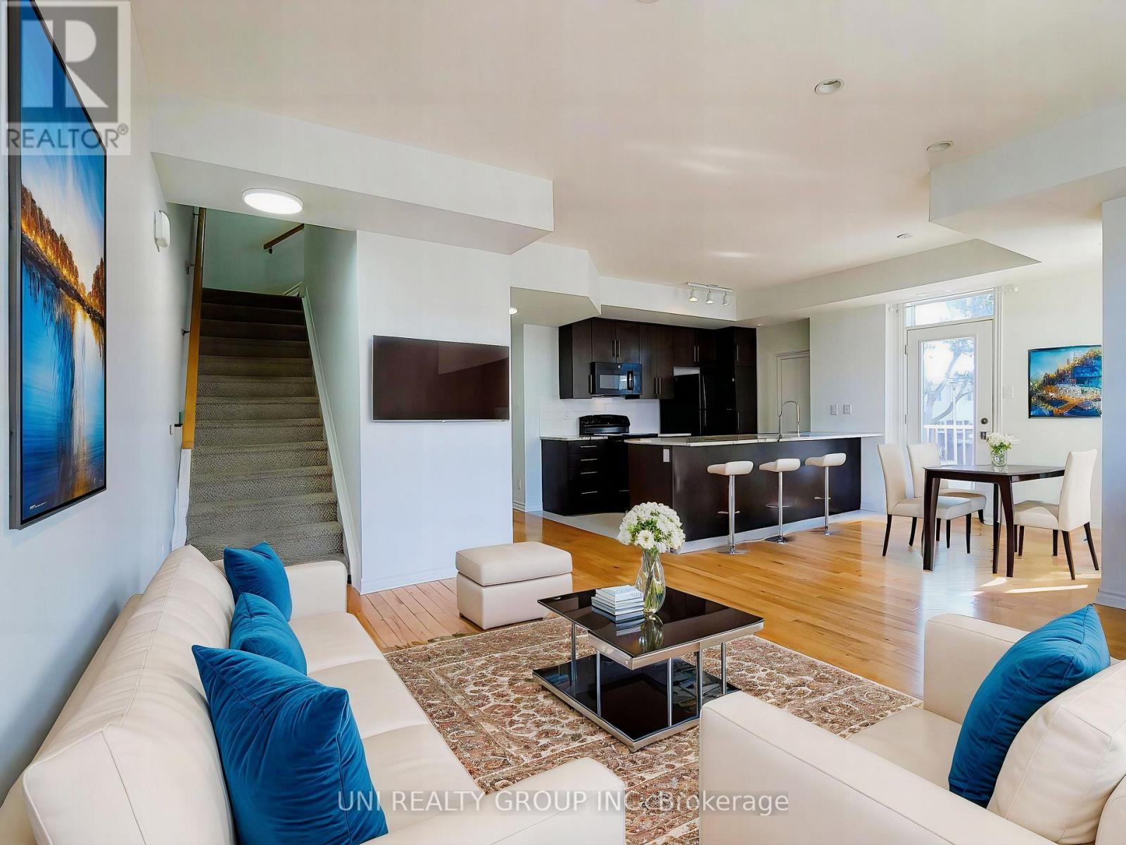 298c Everest Private