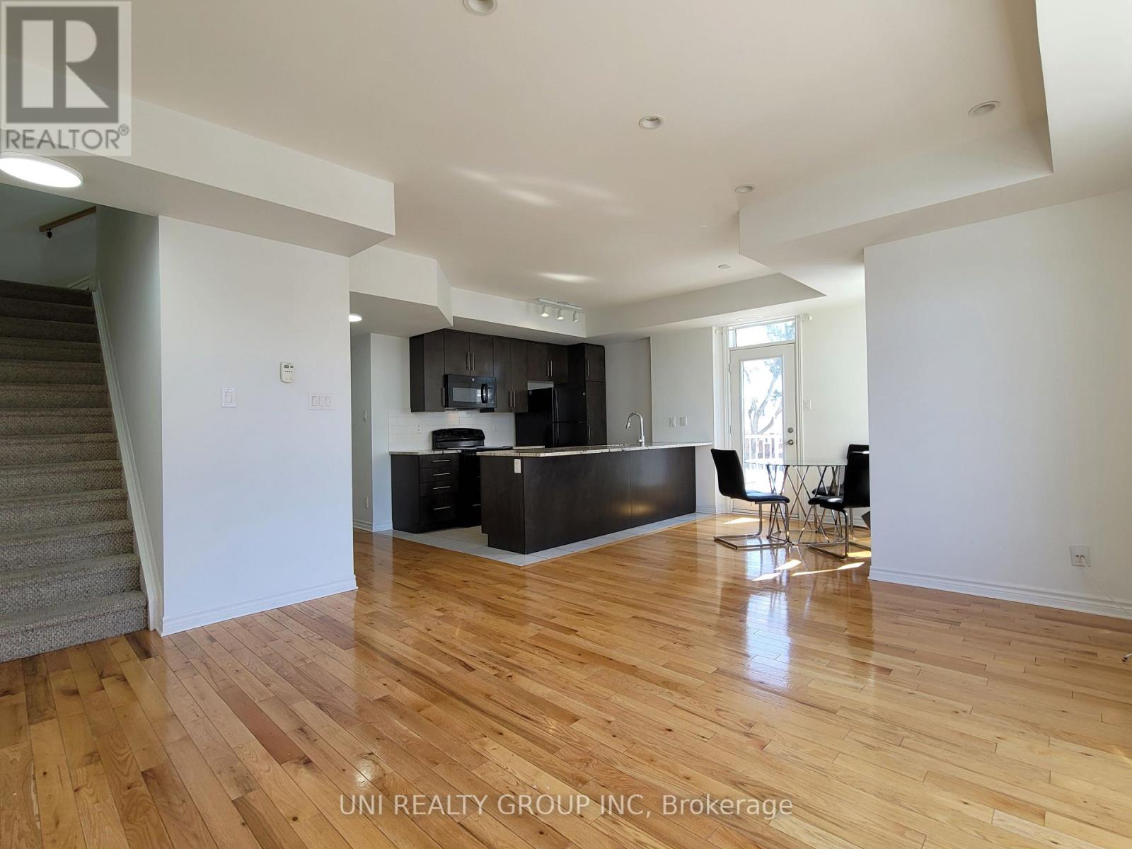 298c Everest Private