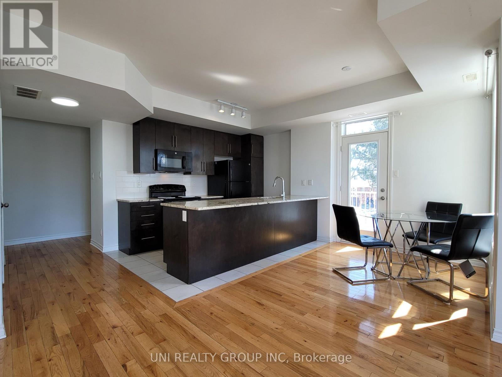 298c Everest Private