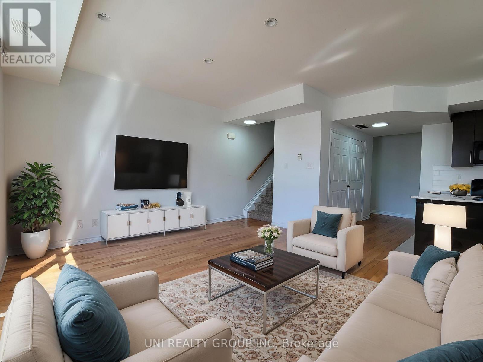 298c Everest Private