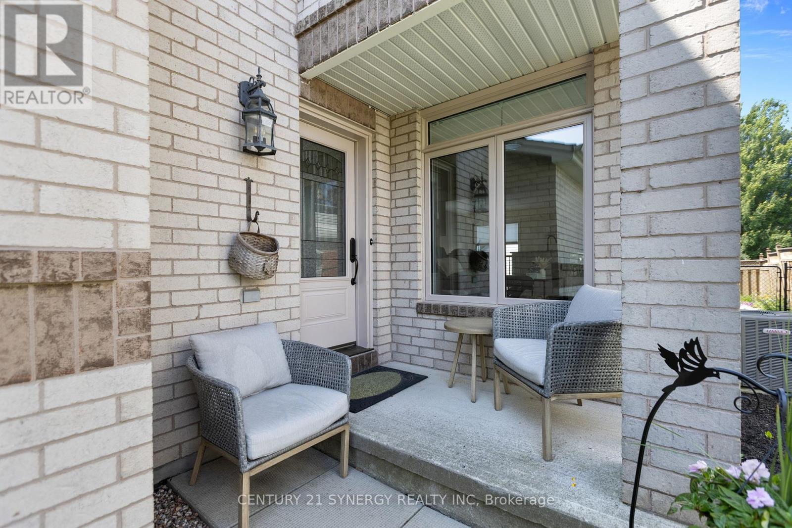 1525 Senateurs Way
