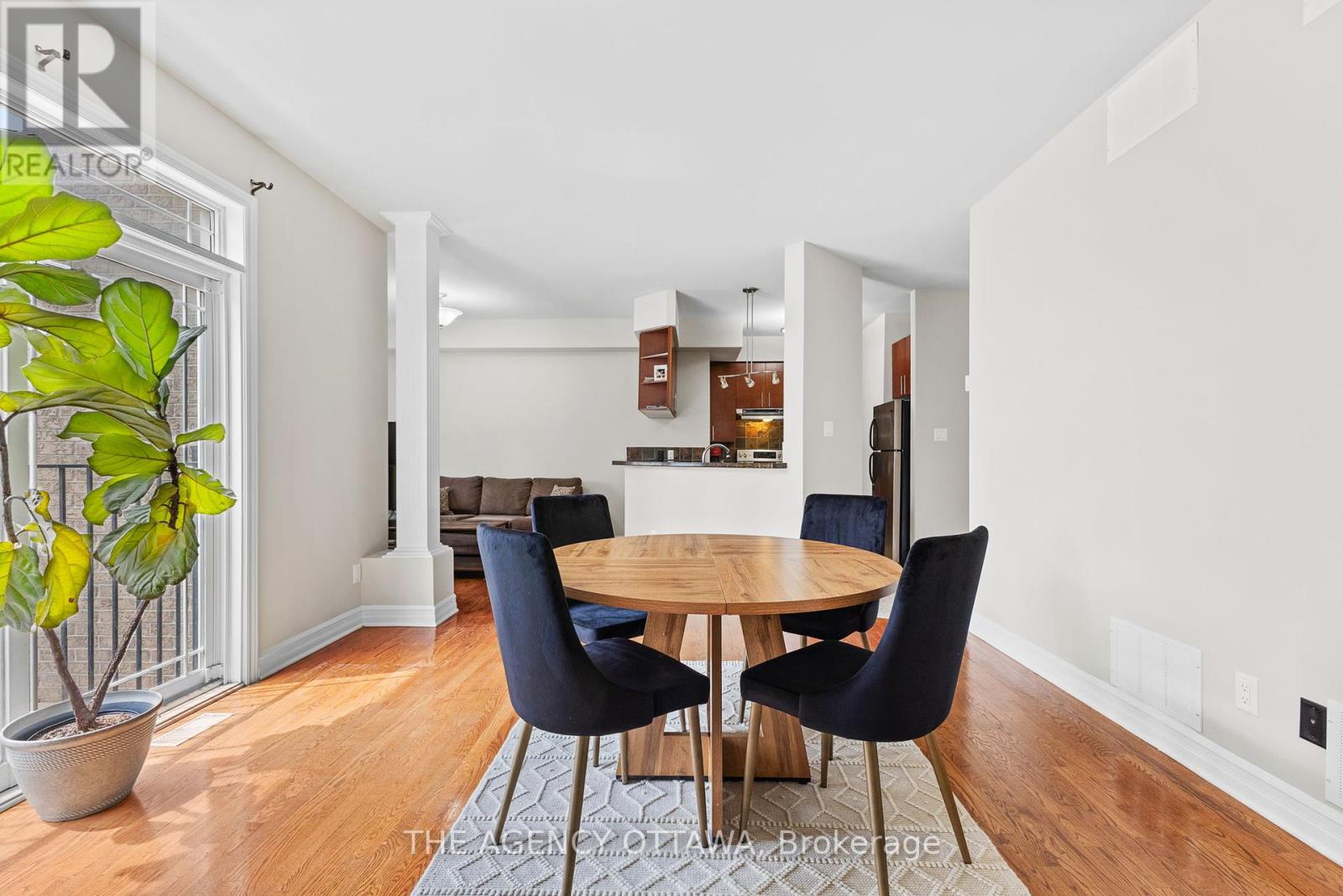 203 - 711 Churchill Avenue N