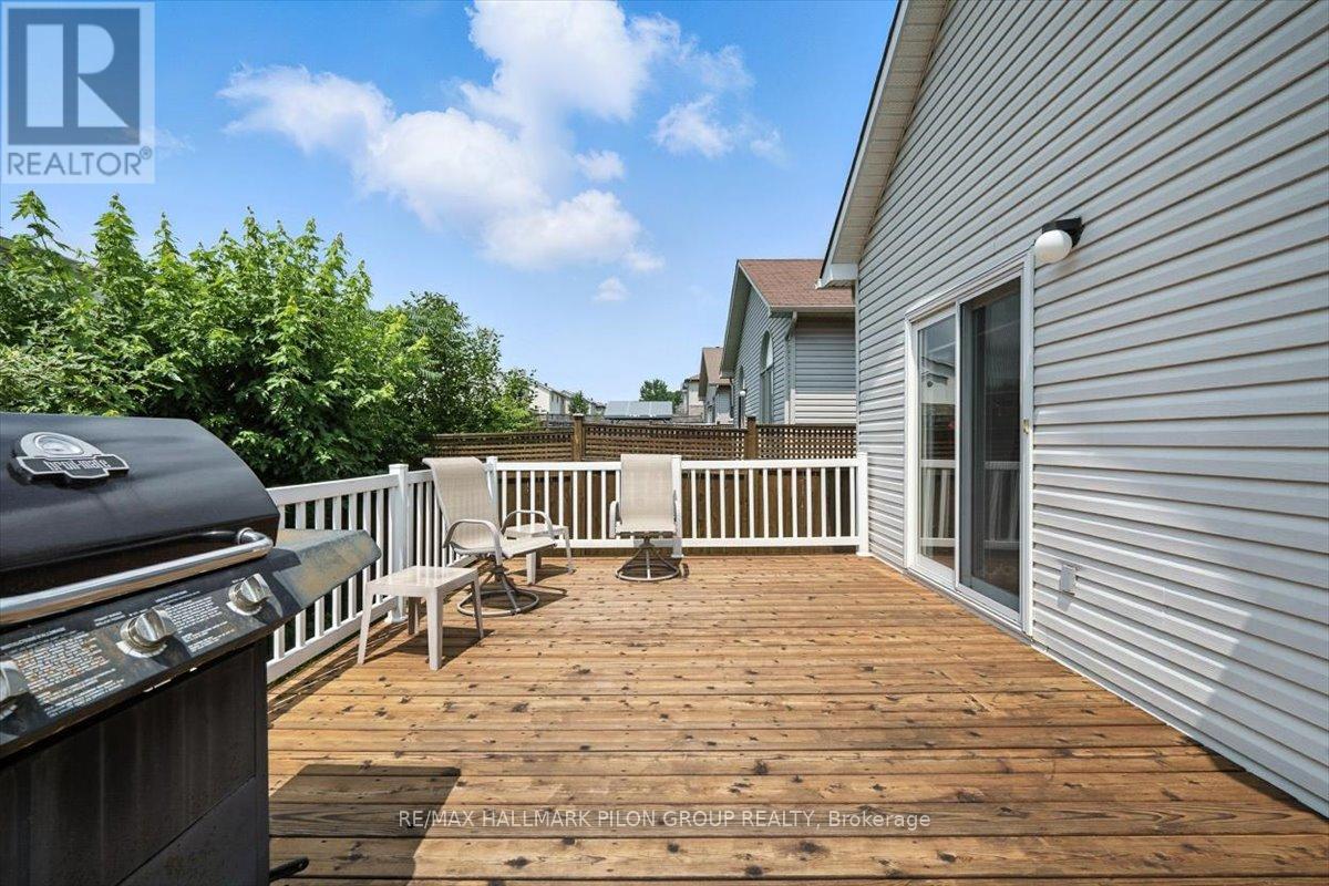 128 Topaze Crescent