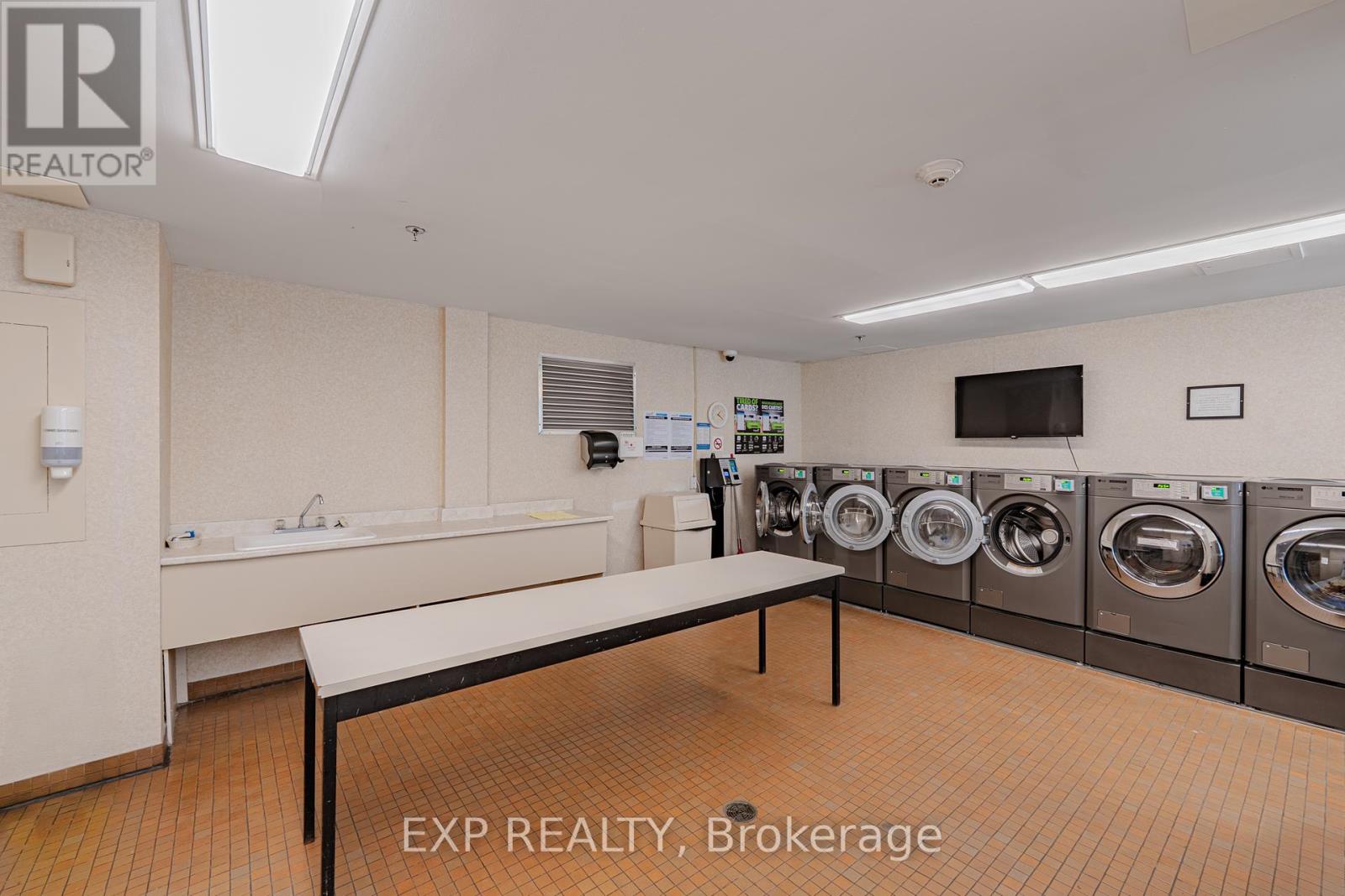 1111 - 555 Brittany Drive
