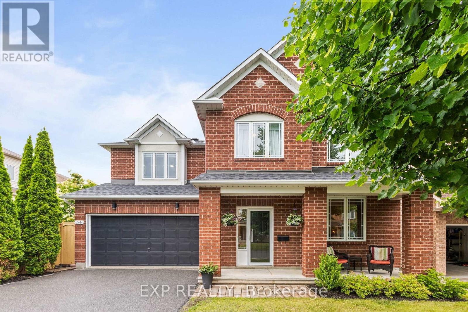 54 Huntcliff Place