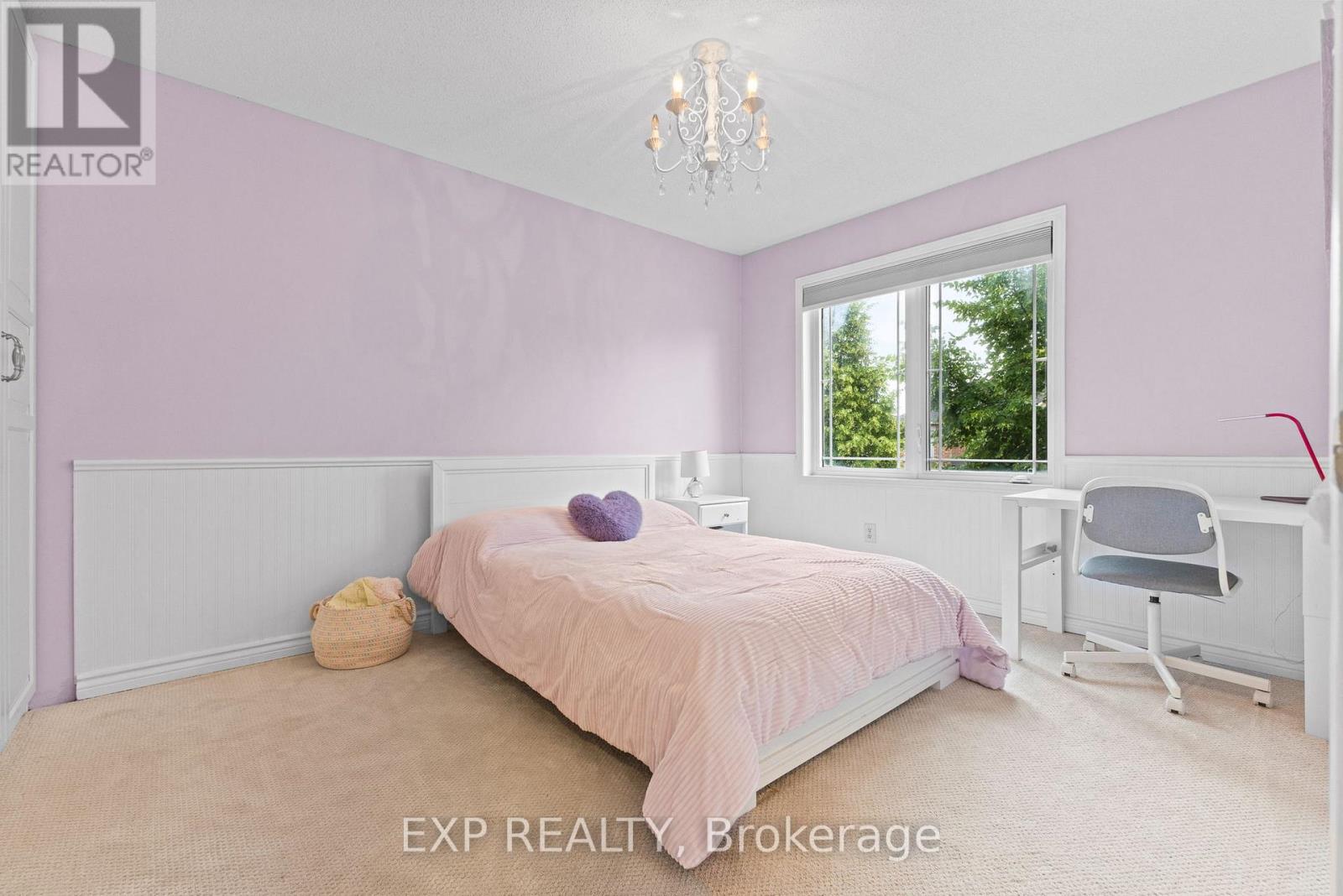 54 Huntcliff Place