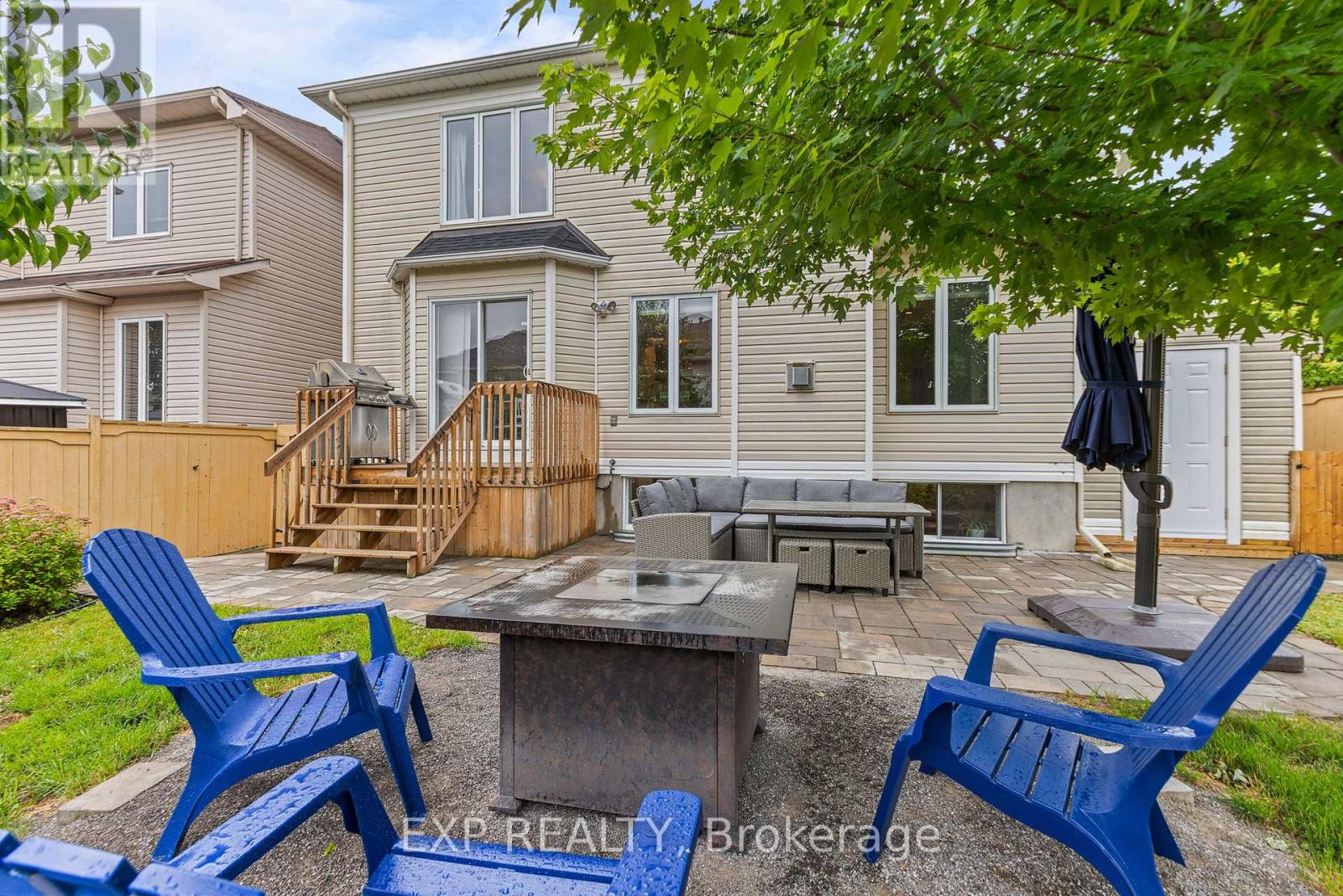 54 Huntcliff Place