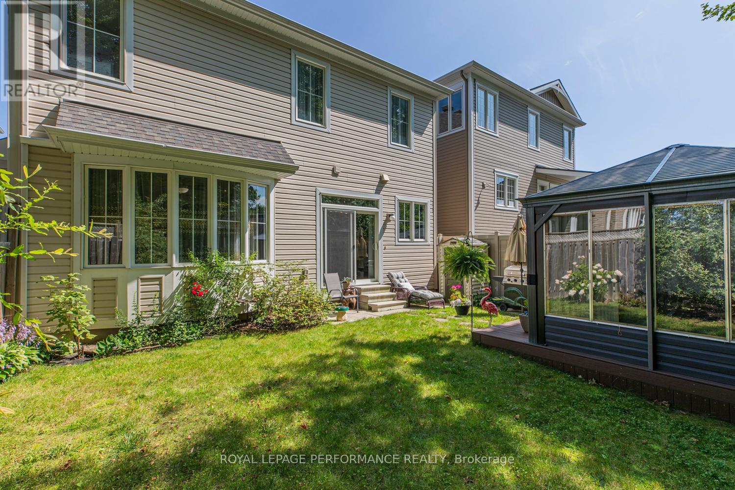 30 Summitview Drive