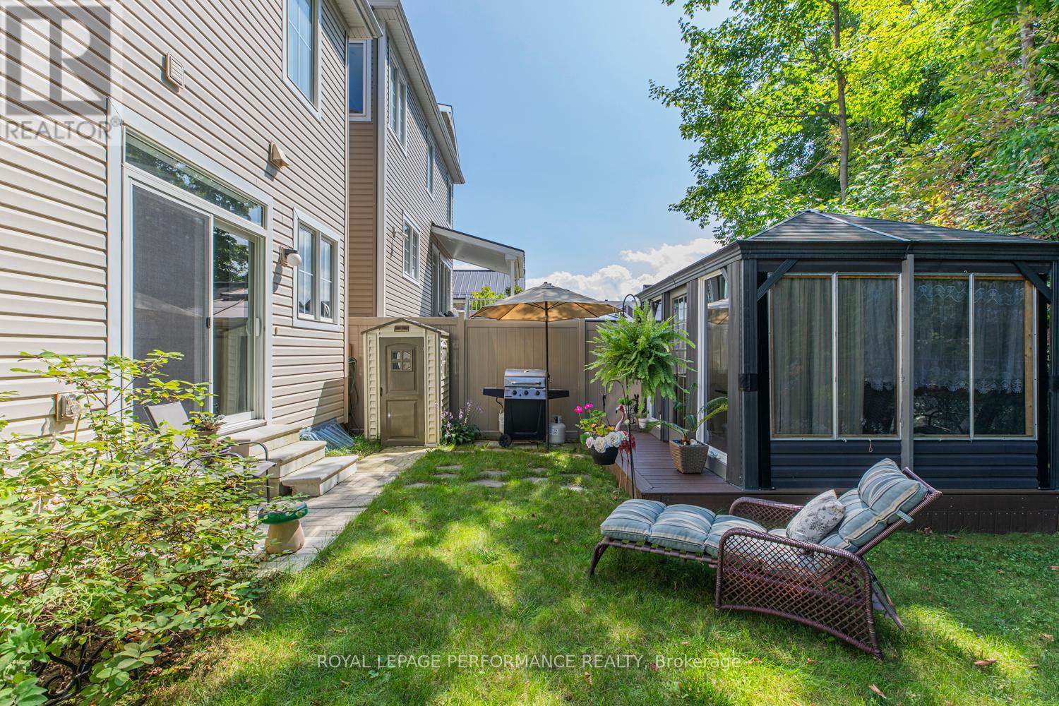 30 Summitview Drive