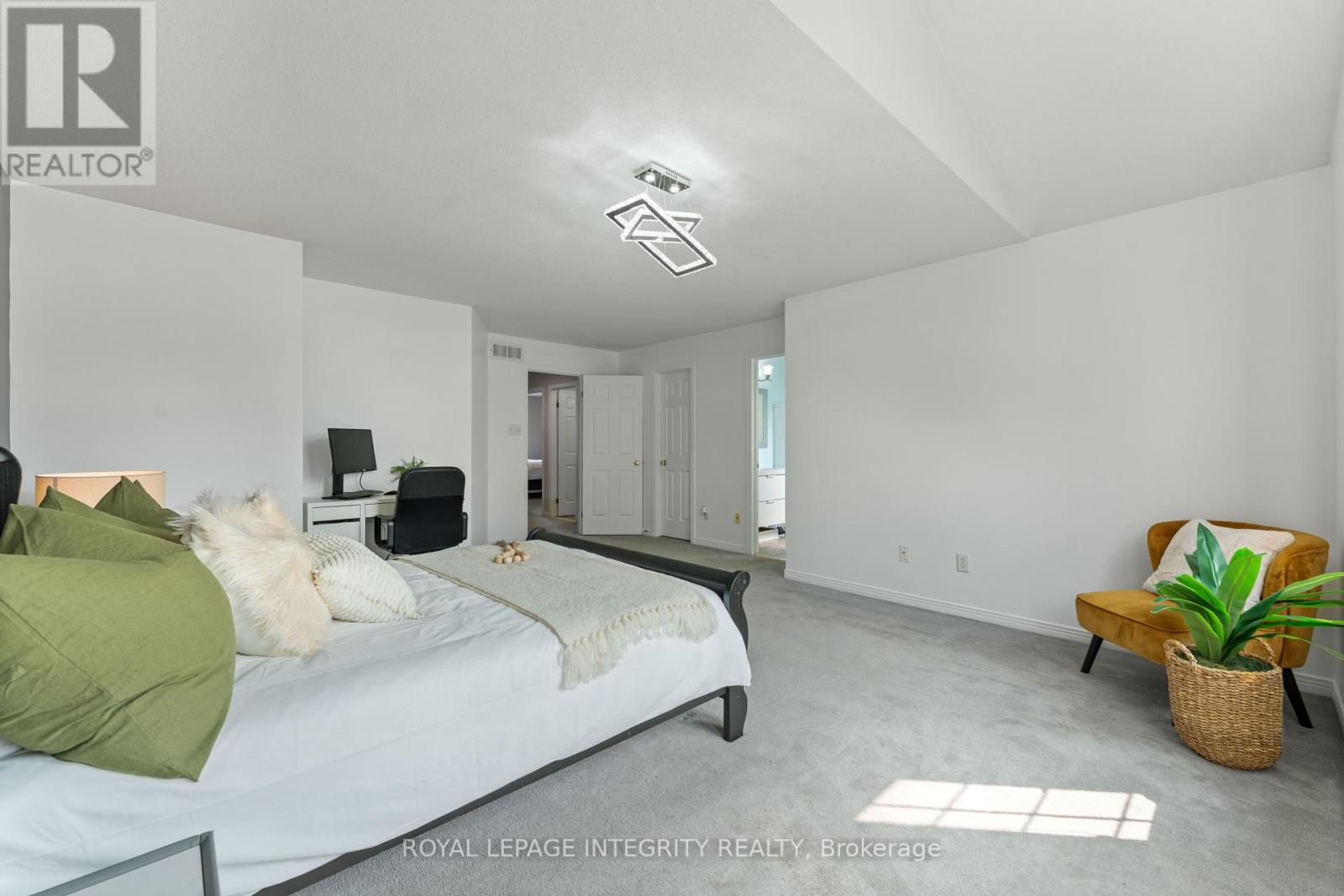 180 Deerfox Drive