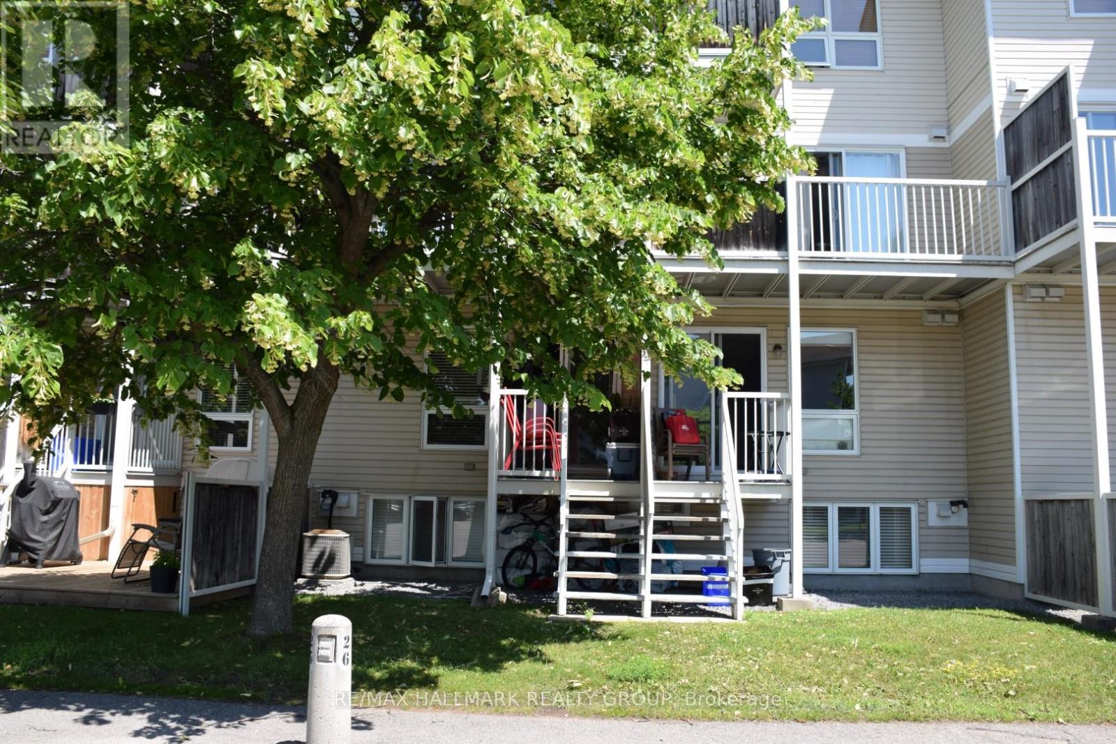 281 Aquaview Drive