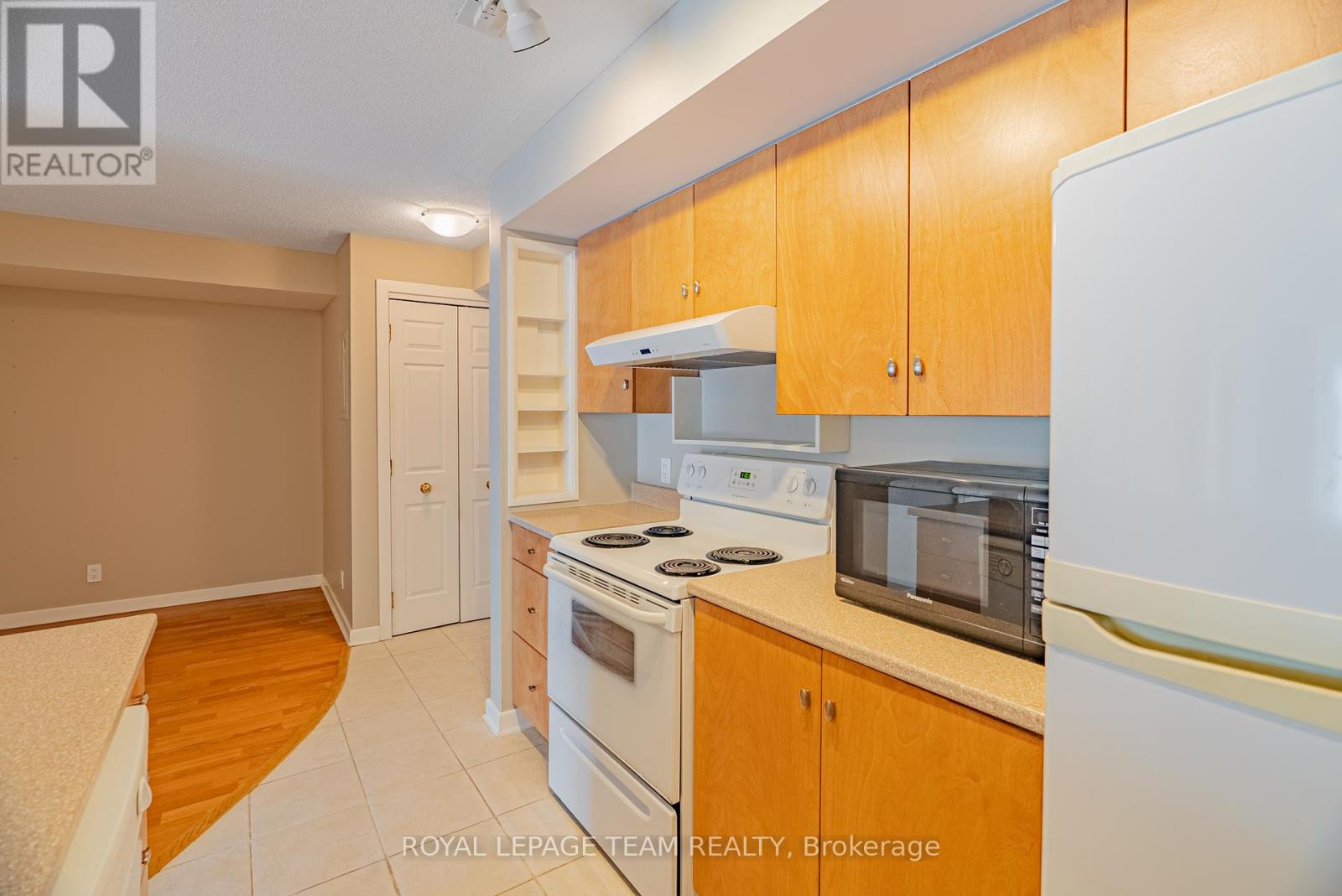 804 - 138 Somerset Street W