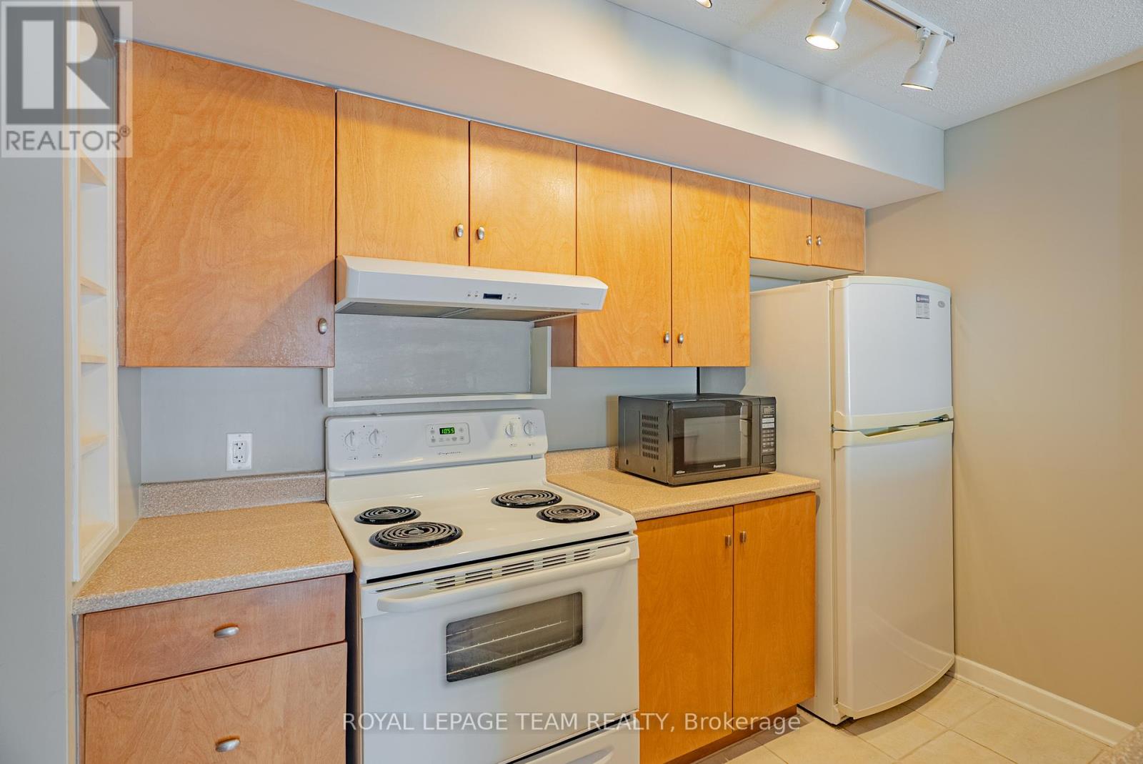 804 - 138 Somerset Street W
