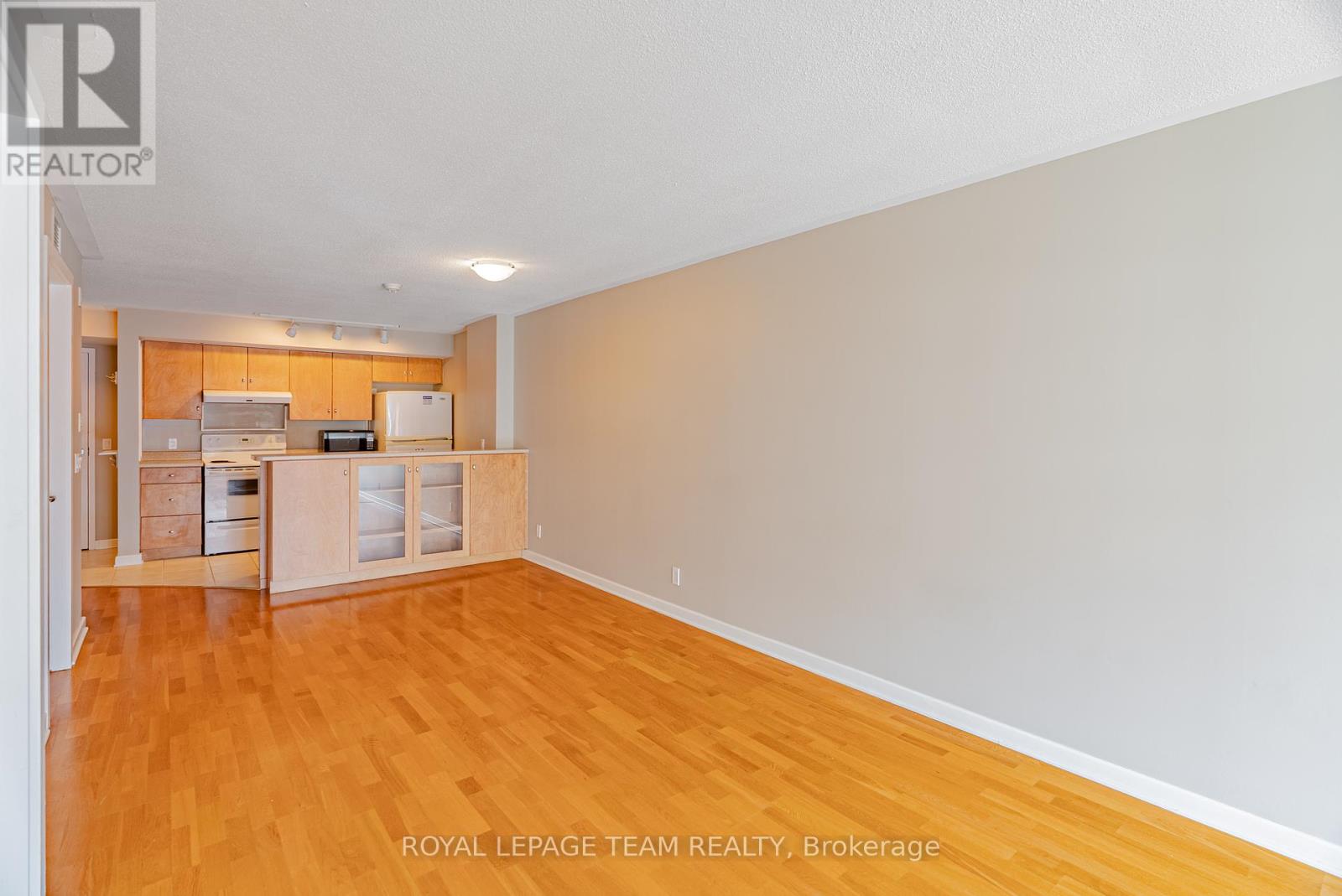 804 - 138 Somerset Street W