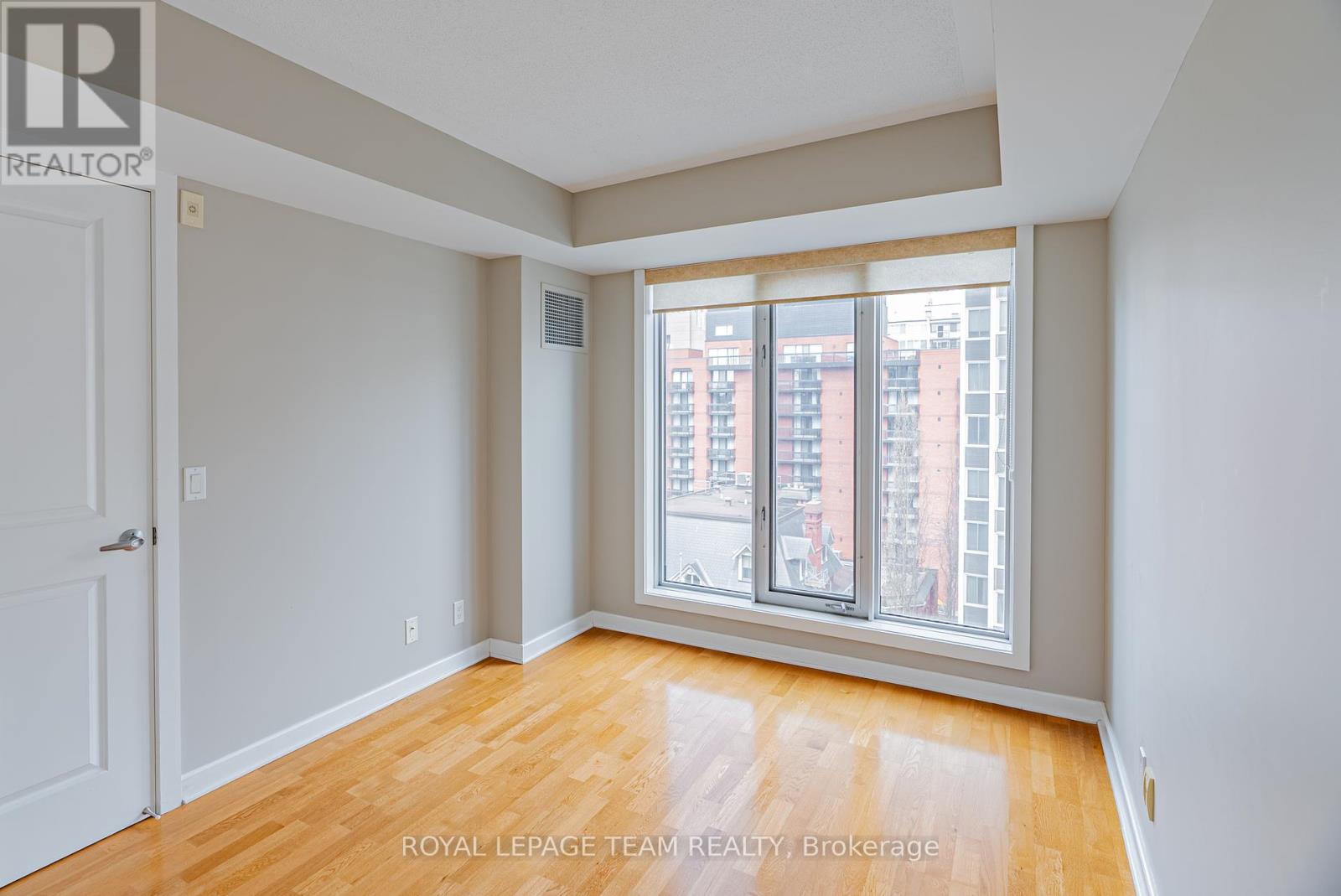 804 - 138 Somerset Street W
