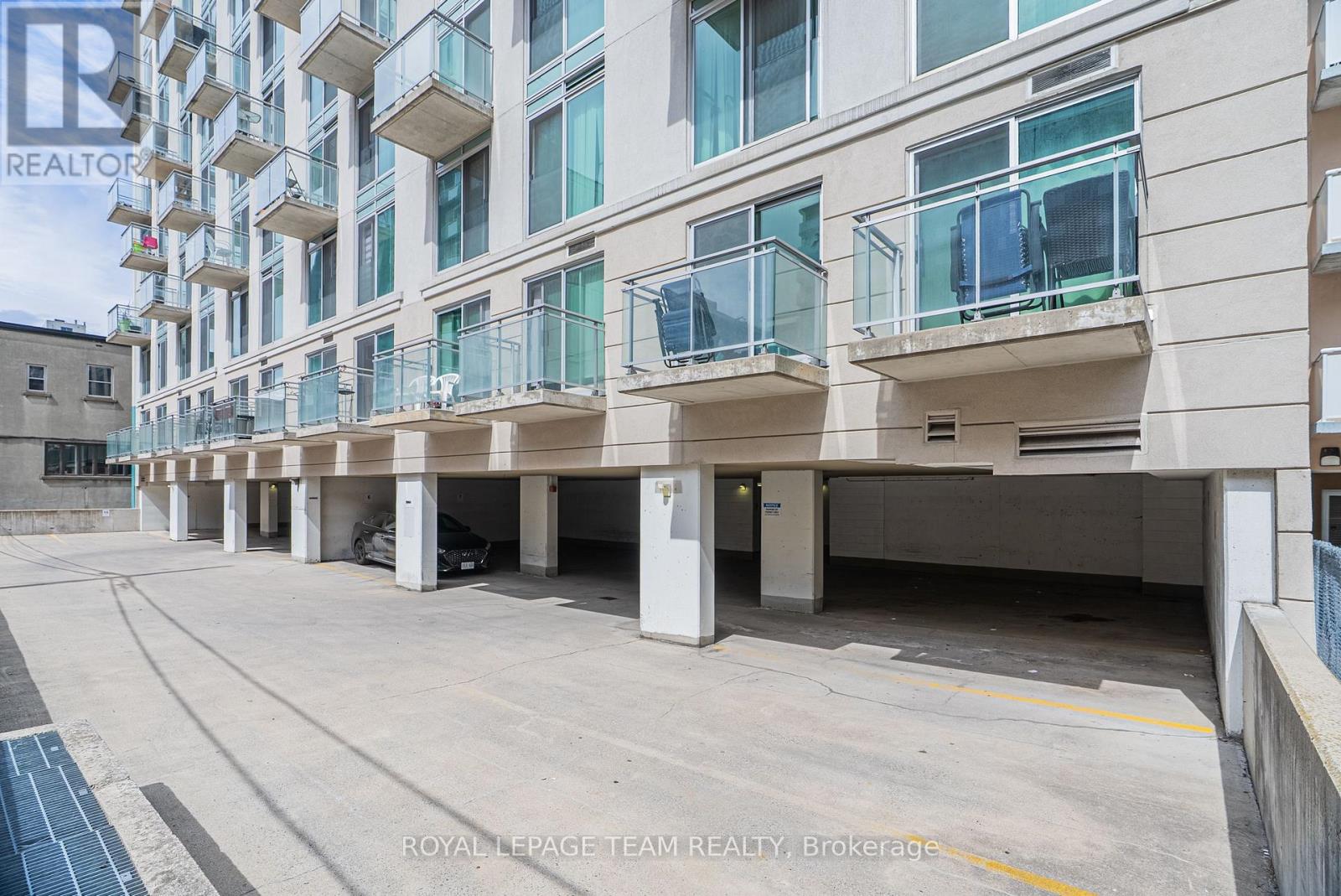 804 - 138 Somerset Street W