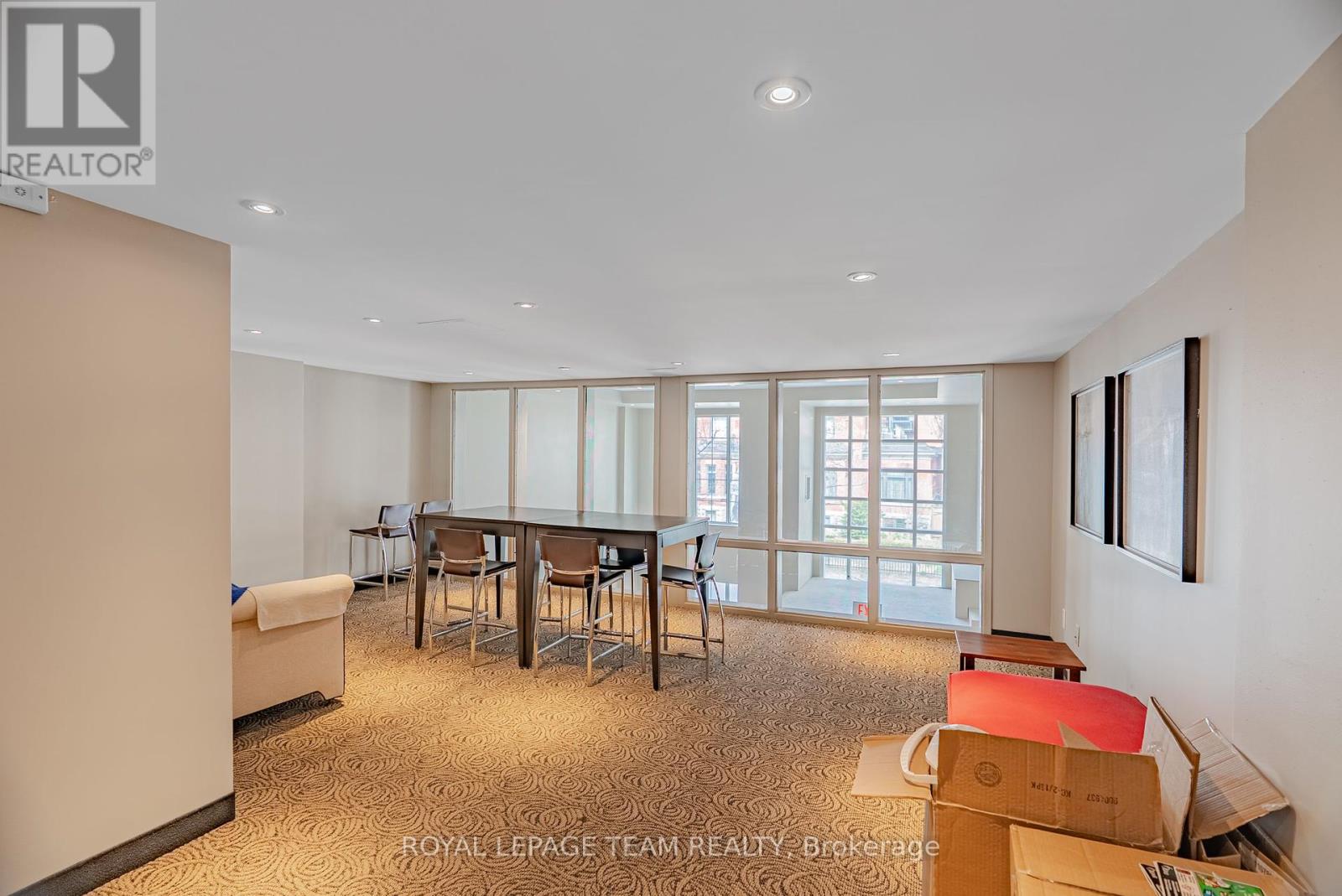 804 - 138 Somerset Street W