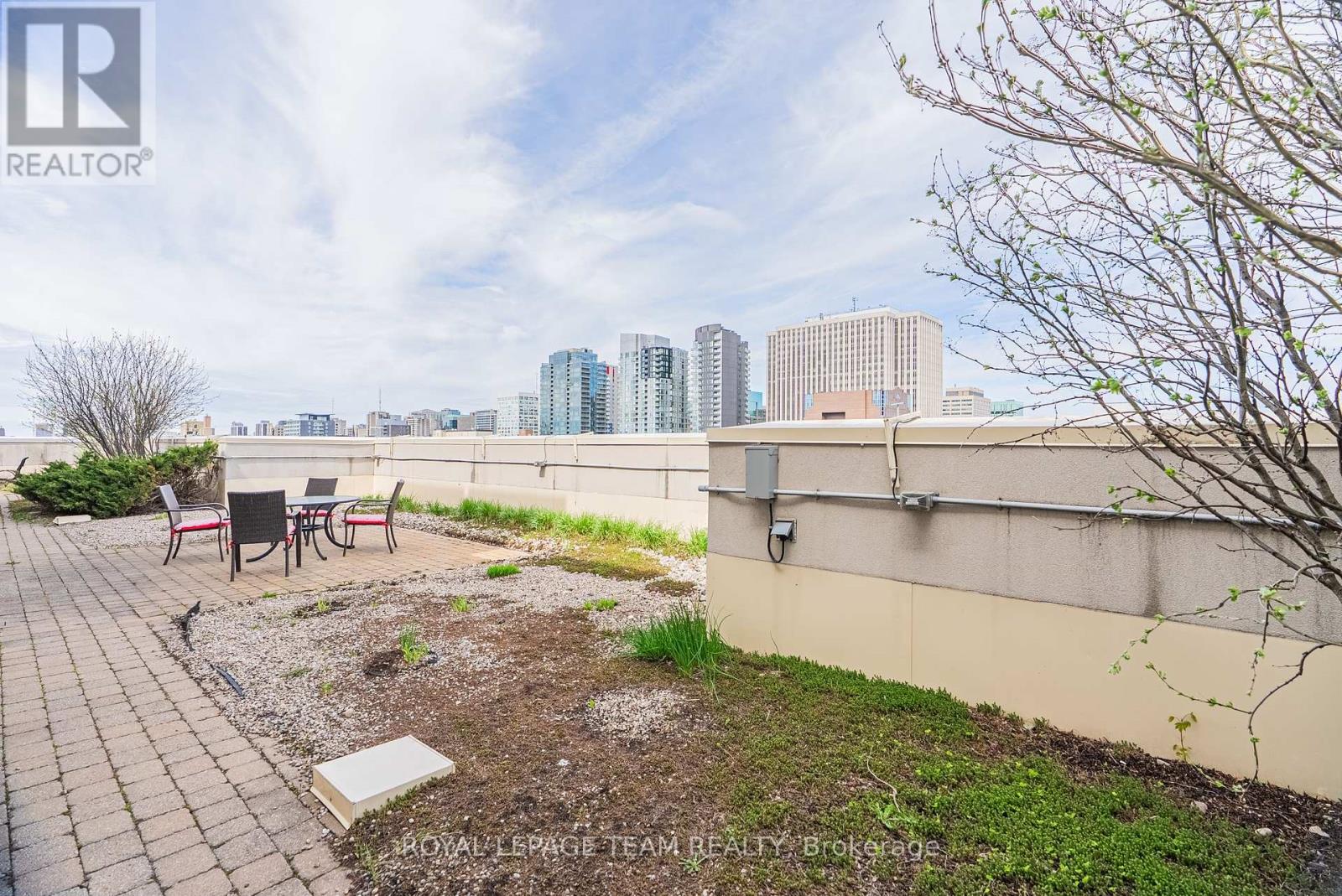 804 - 138 Somerset Street W