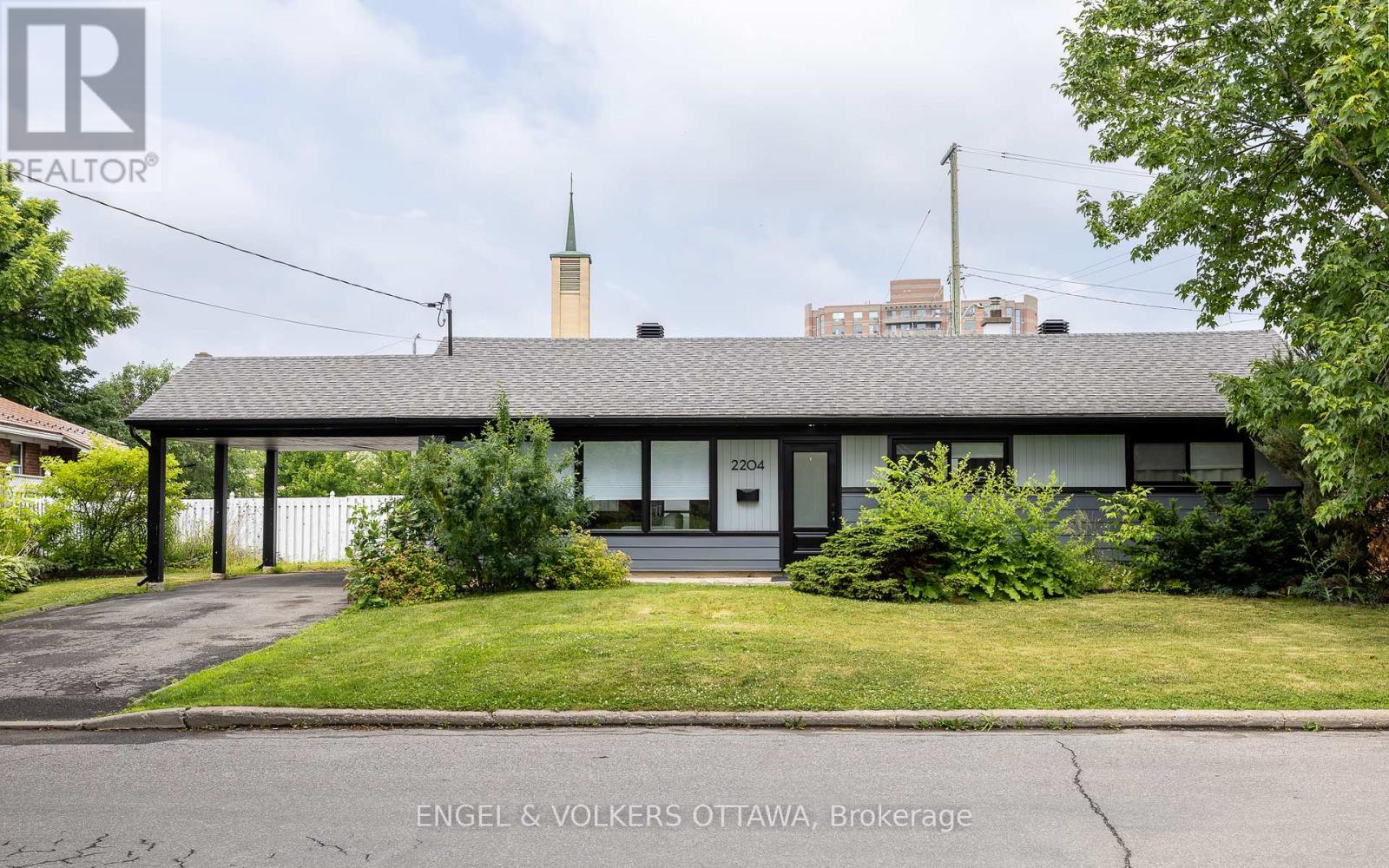 2204 Utah Street