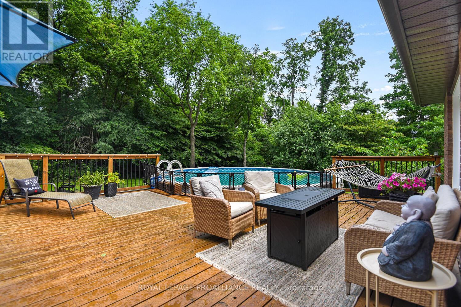 16 Willow Drive