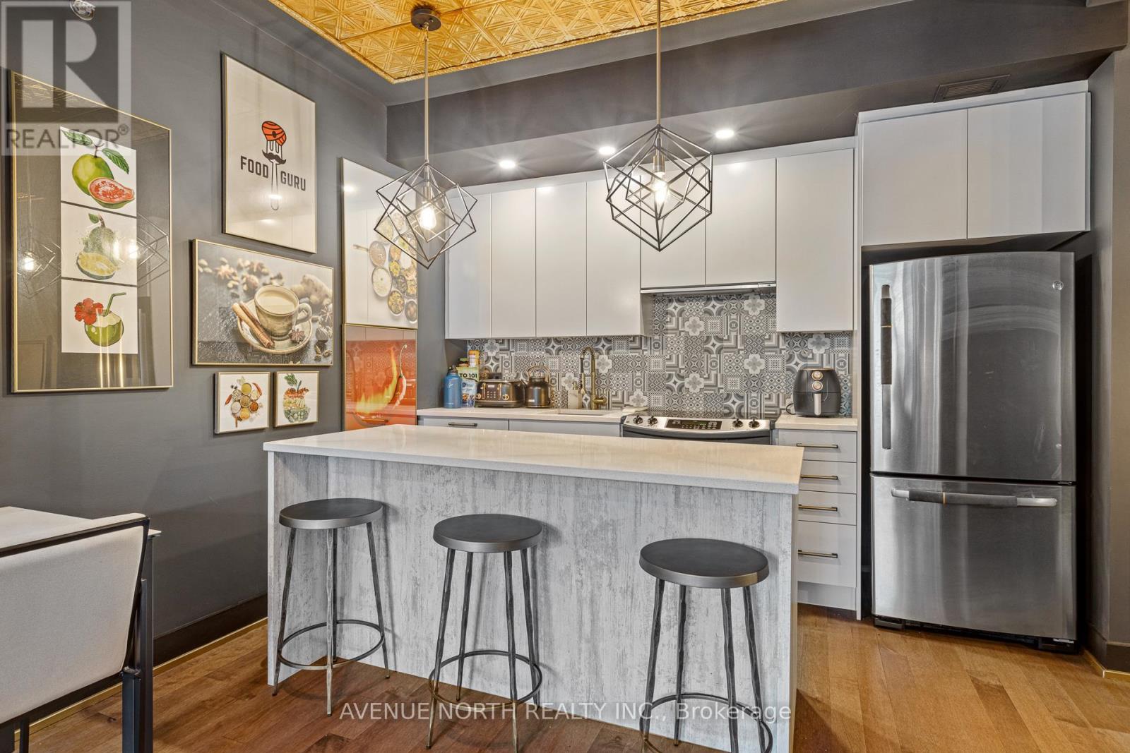 407 - 108 Richmond Road