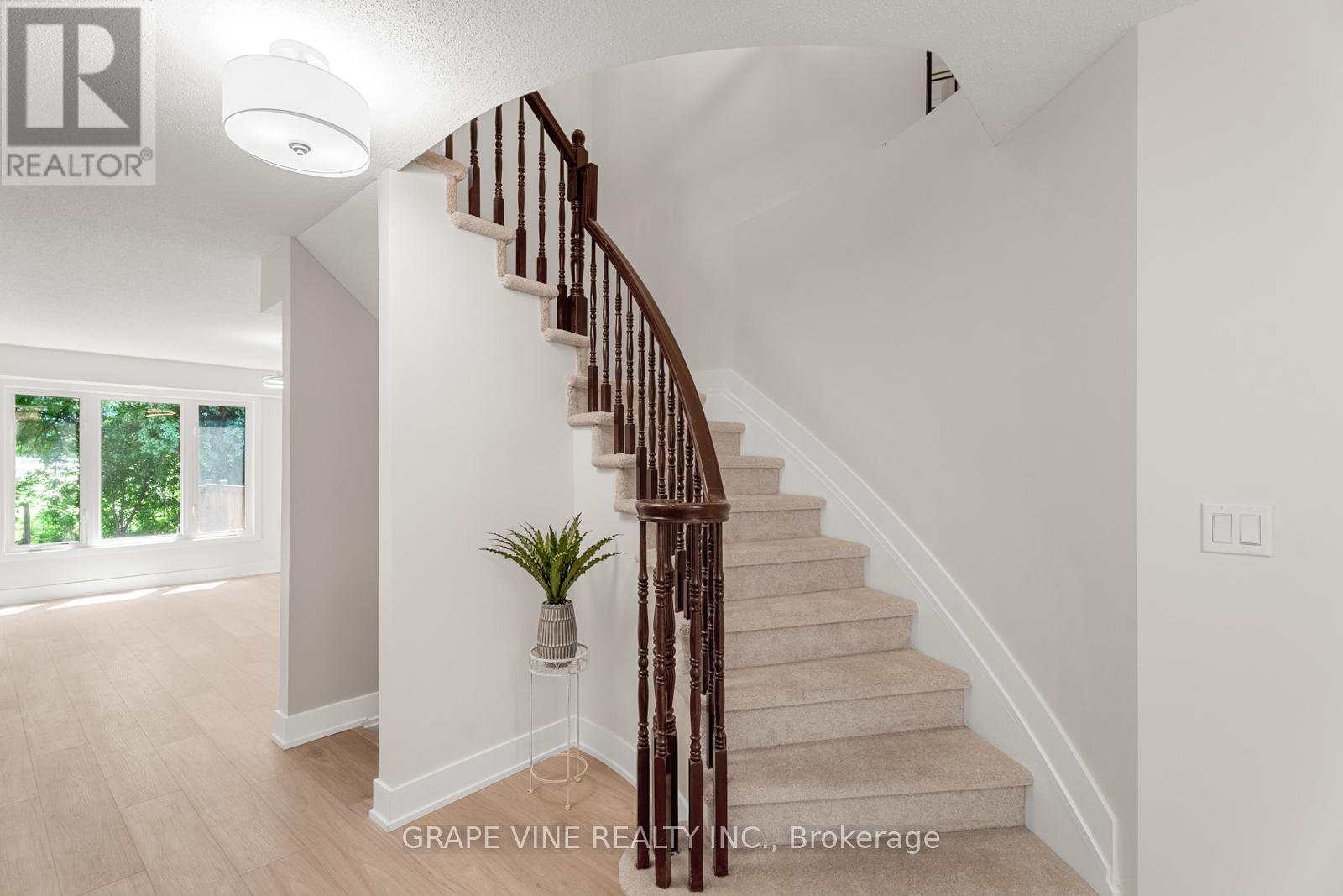 564 Aberfoyle Circle