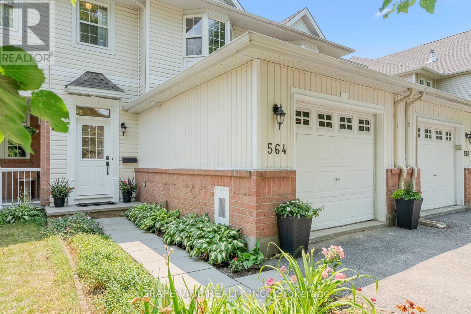 564 Aberfoyle Circle
