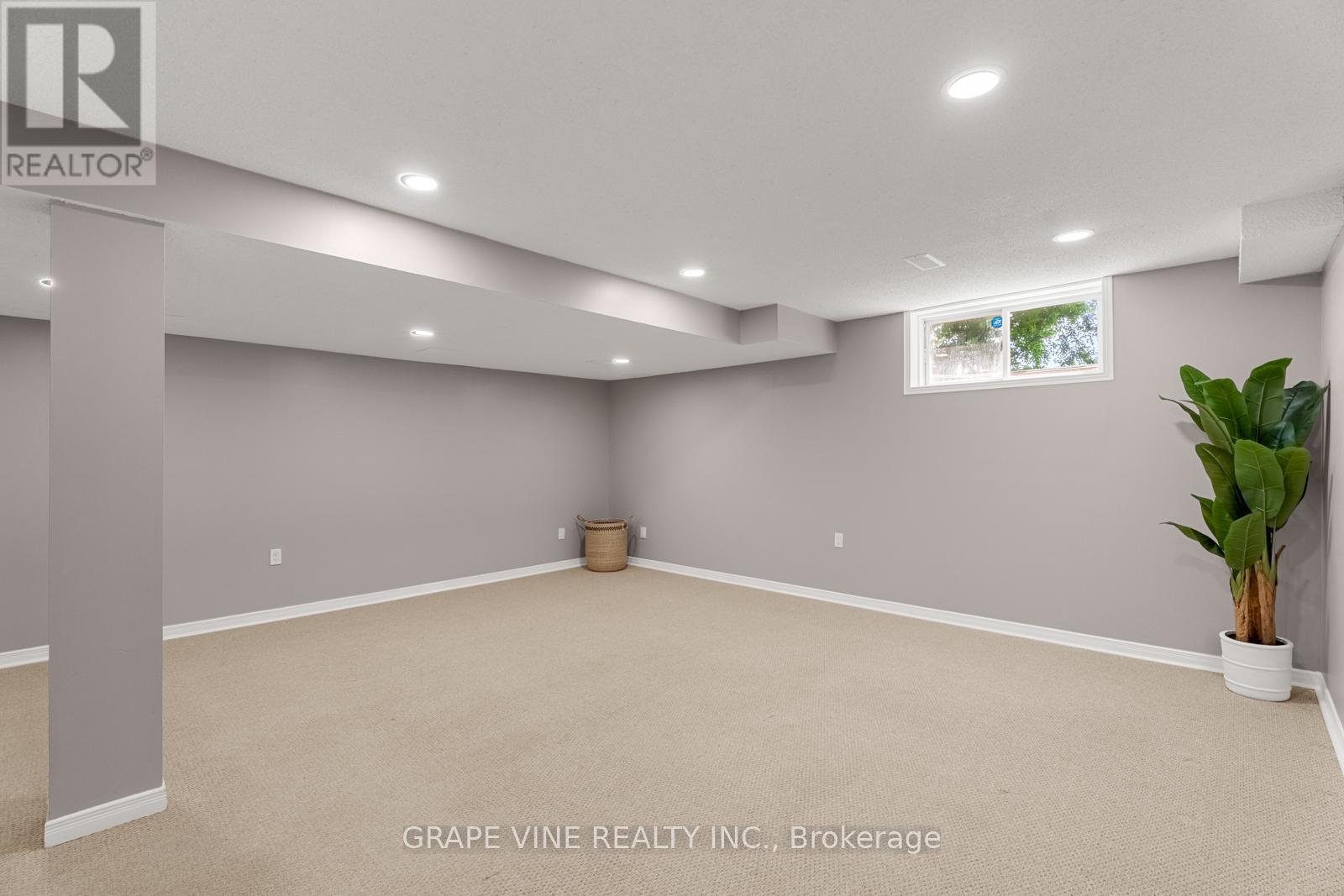 564 Aberfoyle Circle