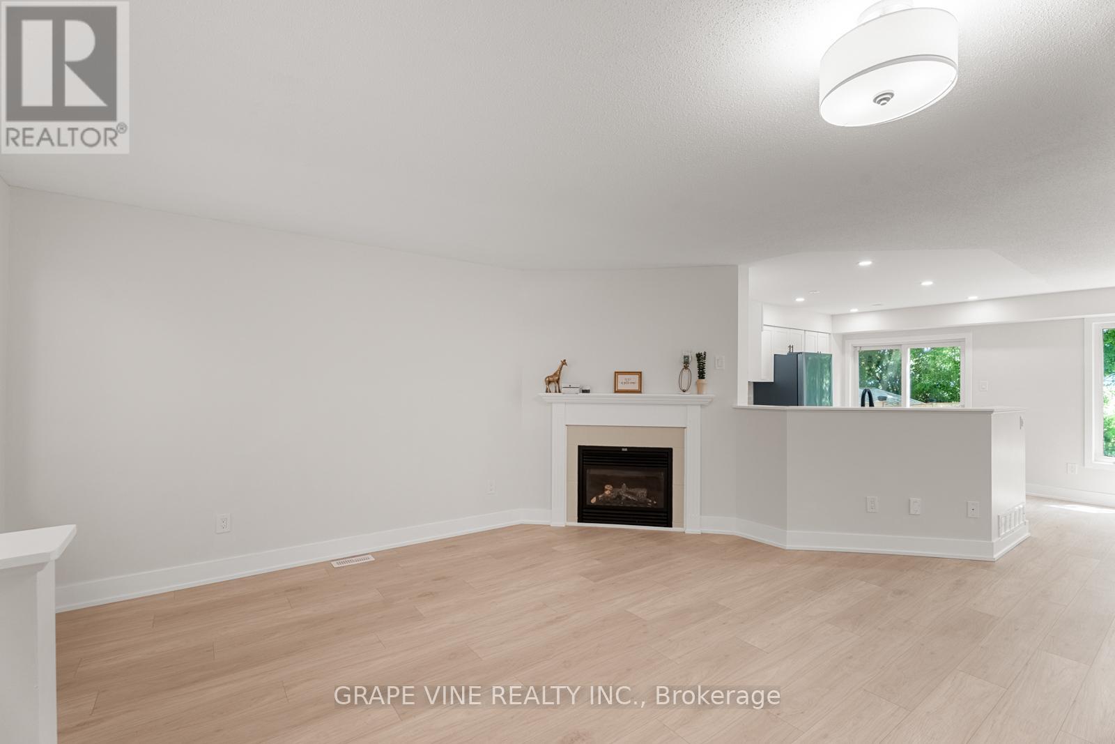 564 Aberfoyle Circle
