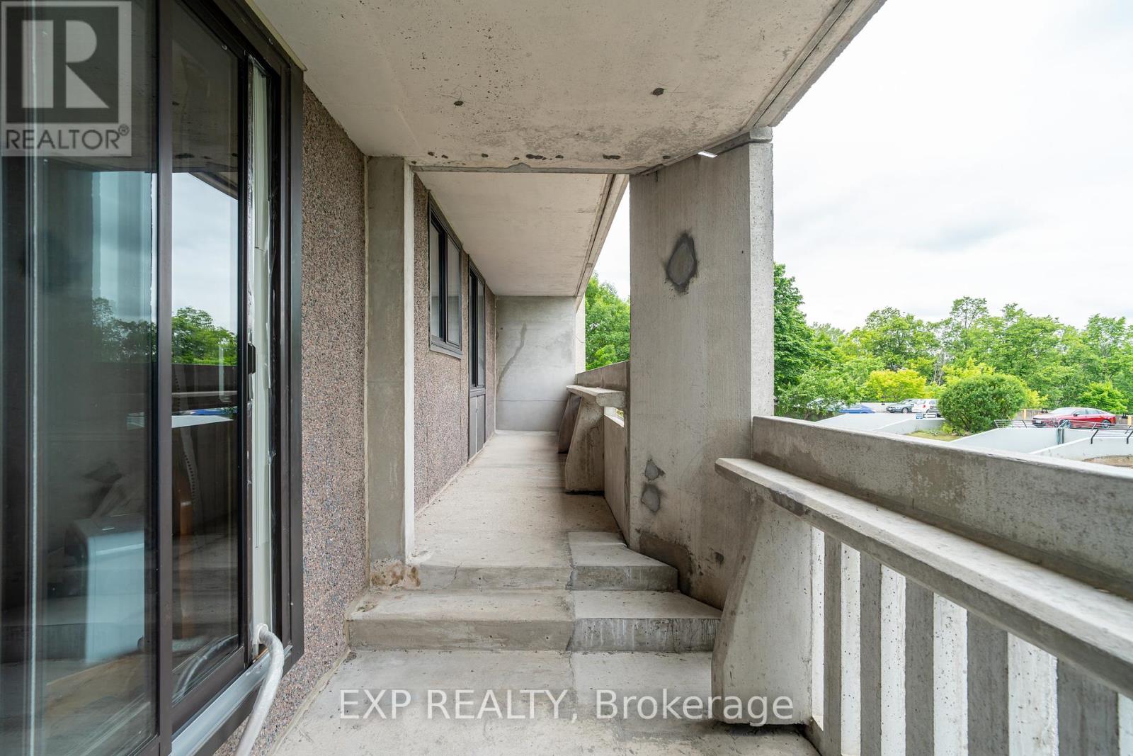 101 - 415 Greenview Avenue