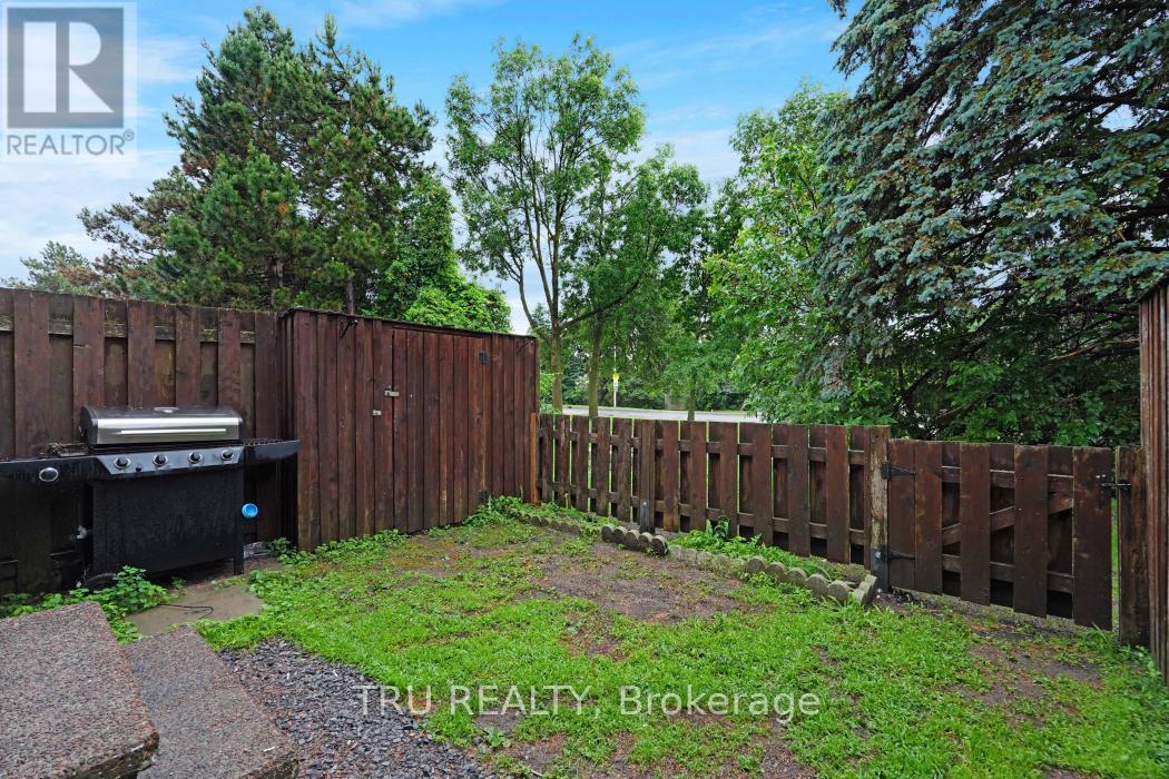 98 Mcclintock Way