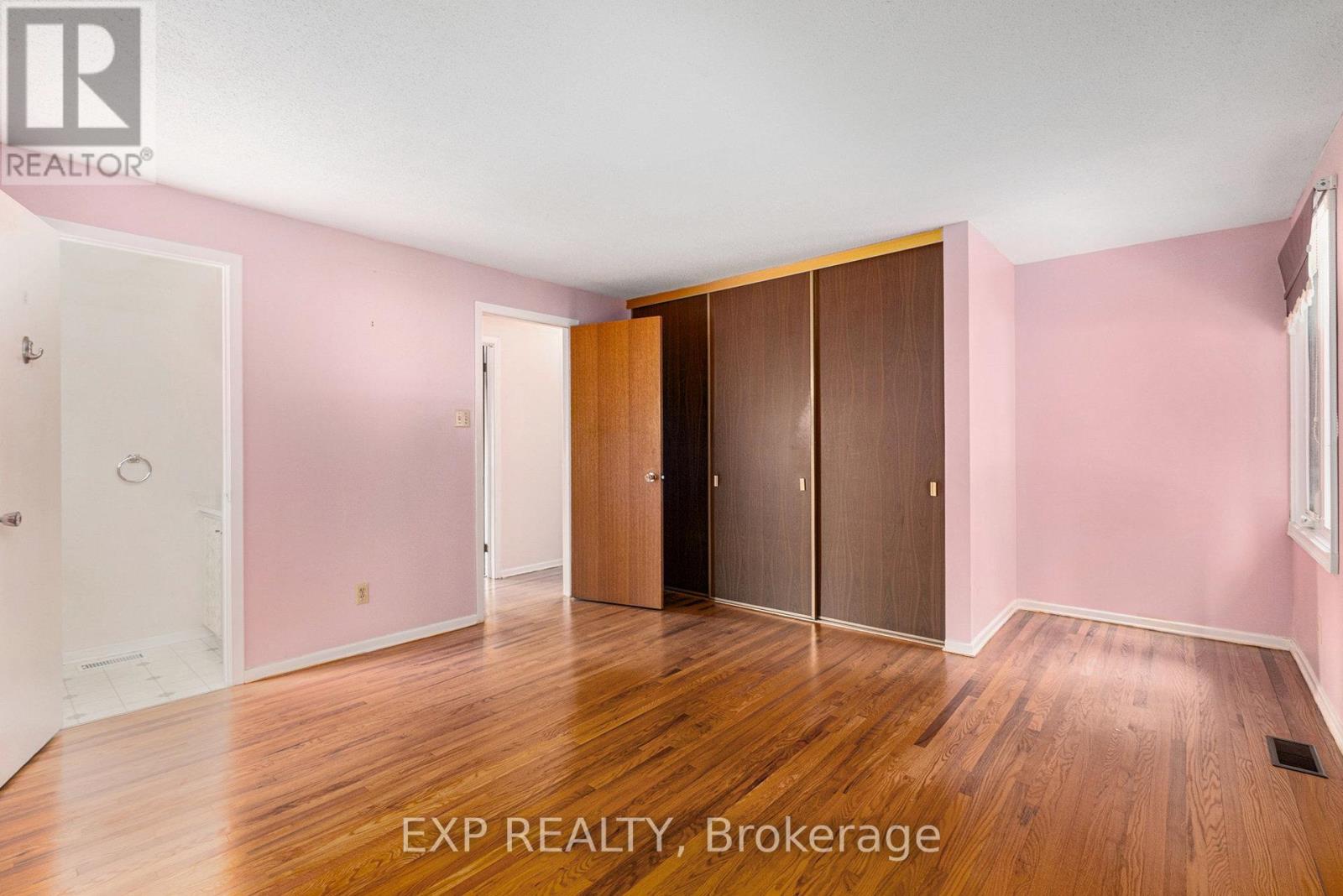 28 Ashgrove Crescent