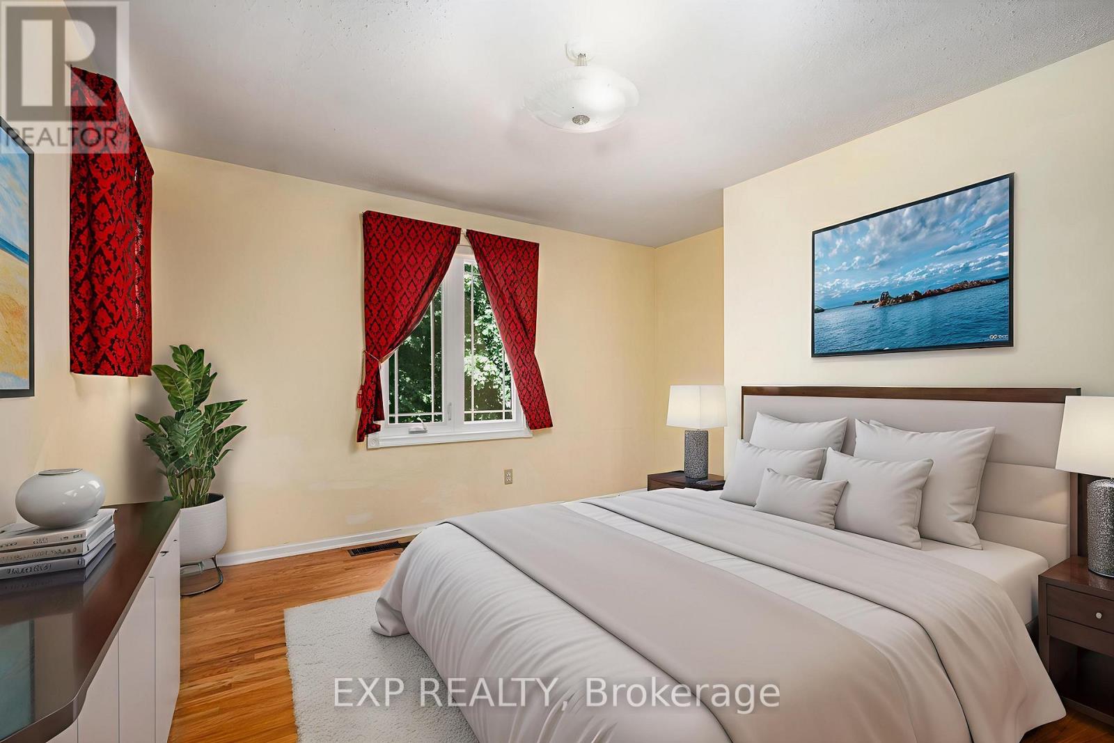 28 Ashgrove Crescent