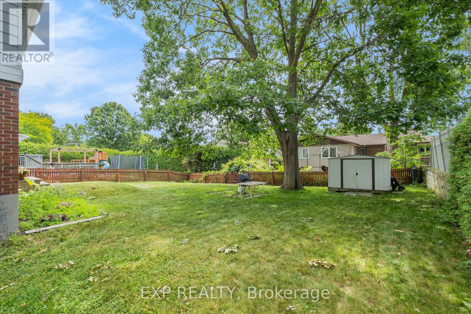 28 Ashgrove Crescent