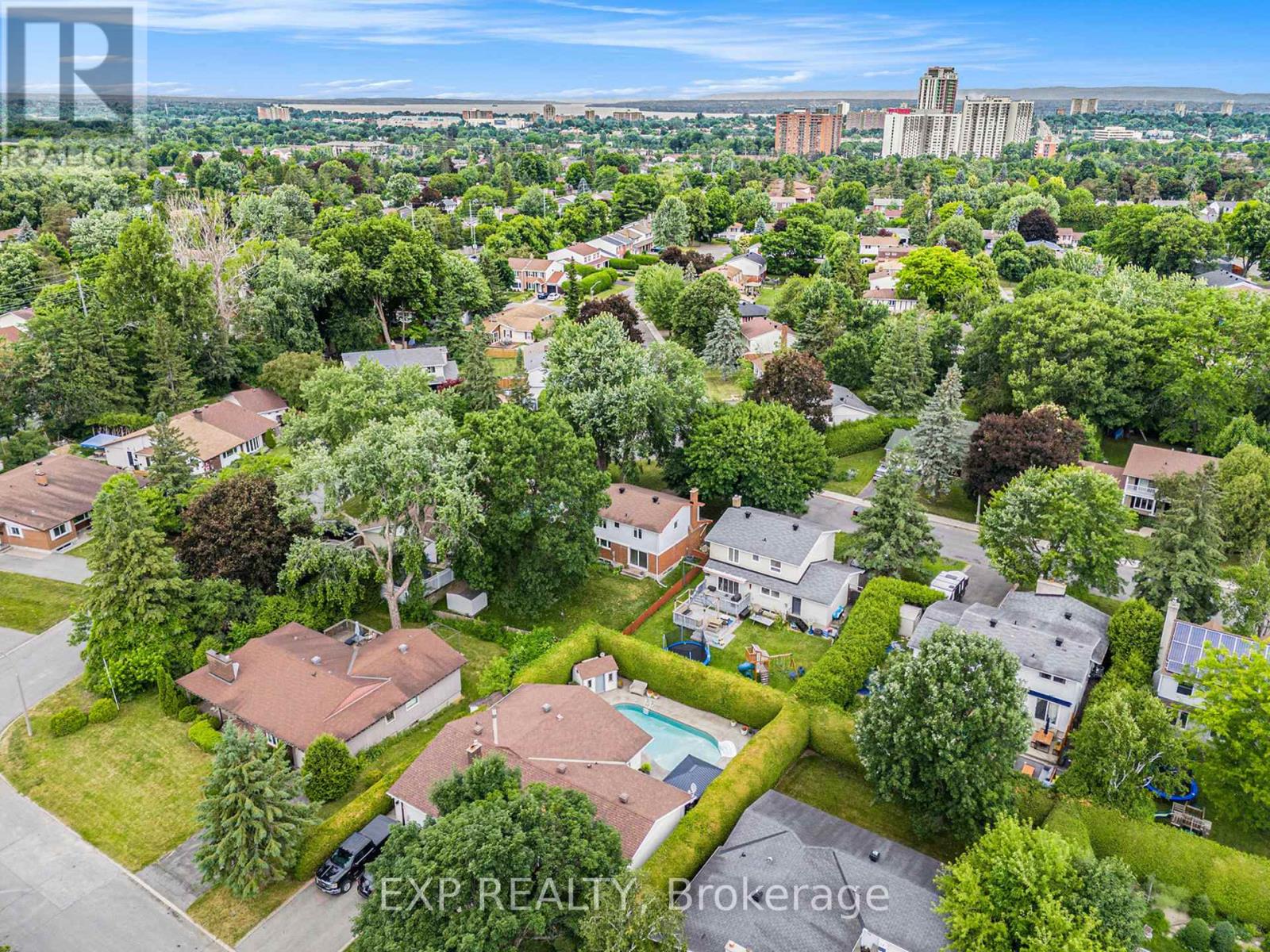 28 Ashgrove Crescent