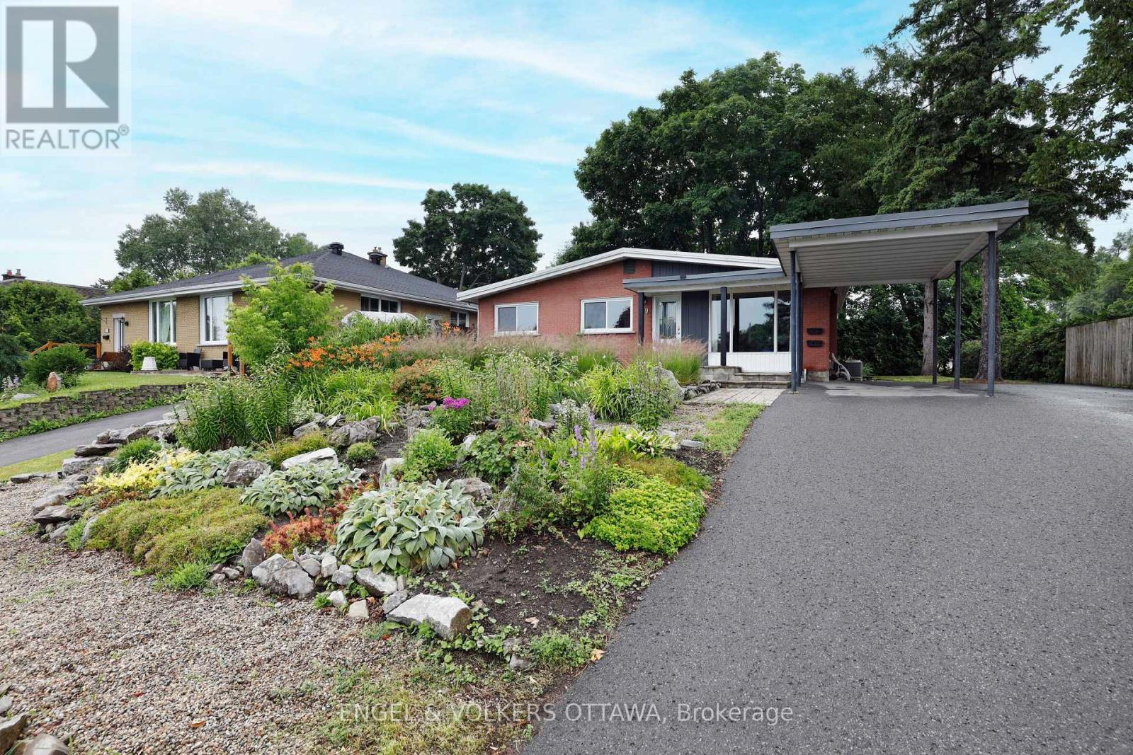 919 Bermuda Avenue