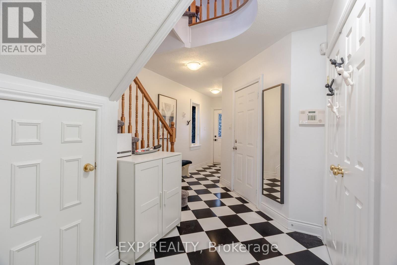 97 Castle Glen Crescent